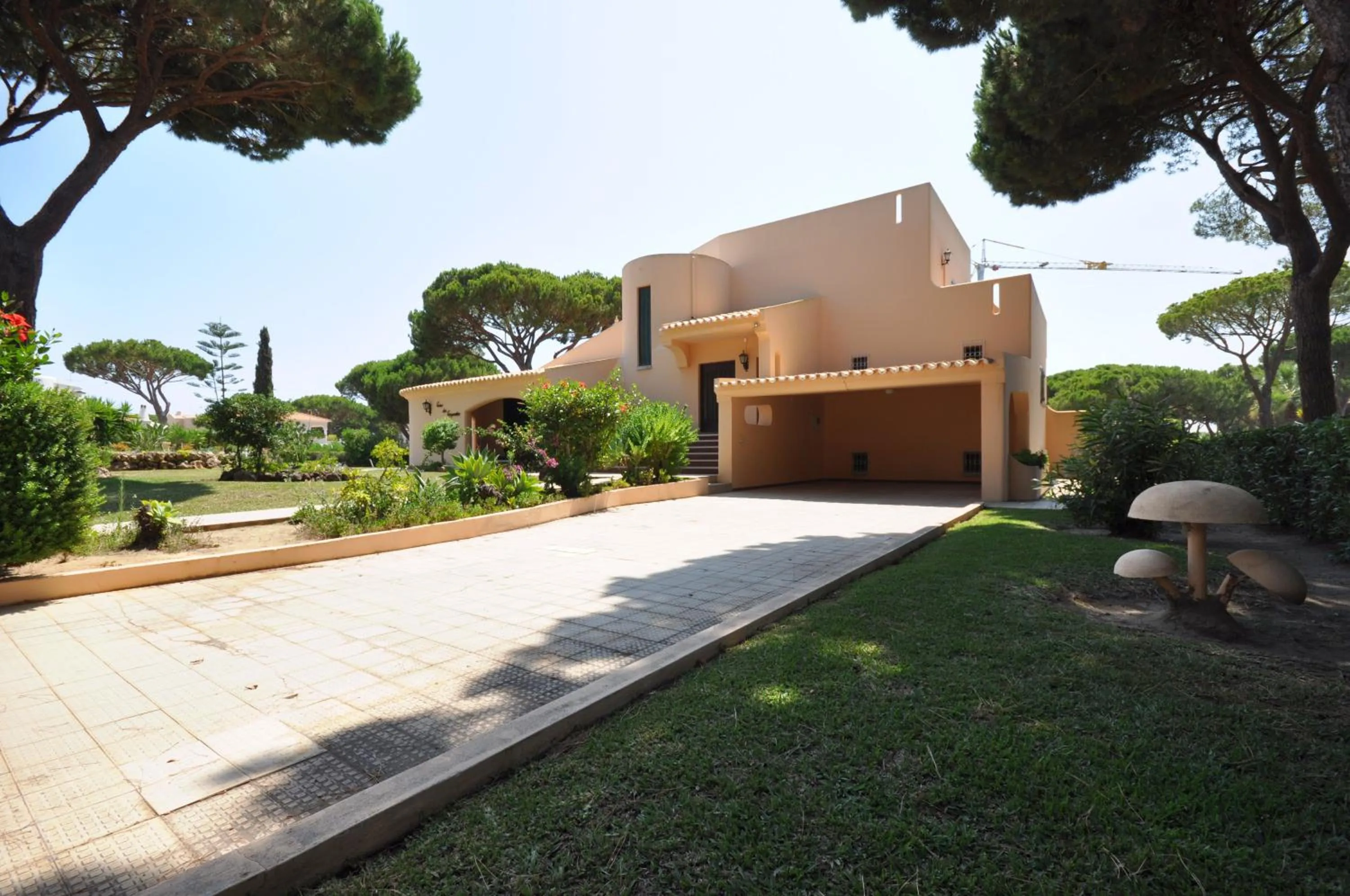 Set in good sized, mature gardens which afford a very good degree of privacy and