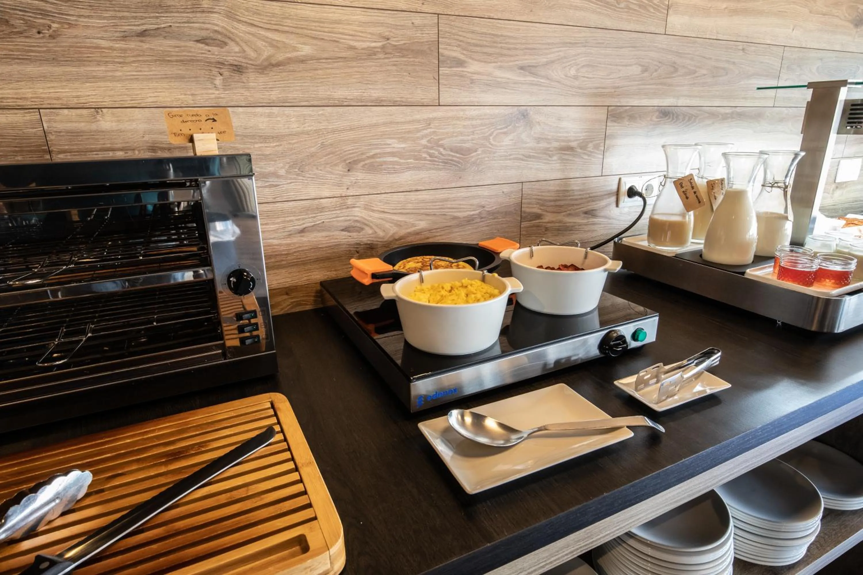 Food in Hotel Acta Madfor