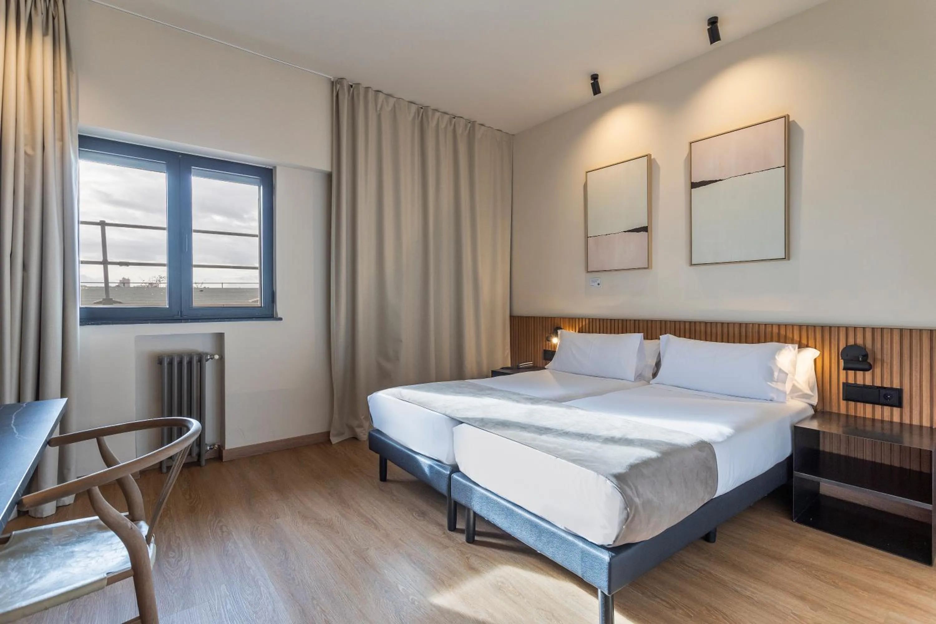 Bedroom, Bed in Hotel Acta Madfor