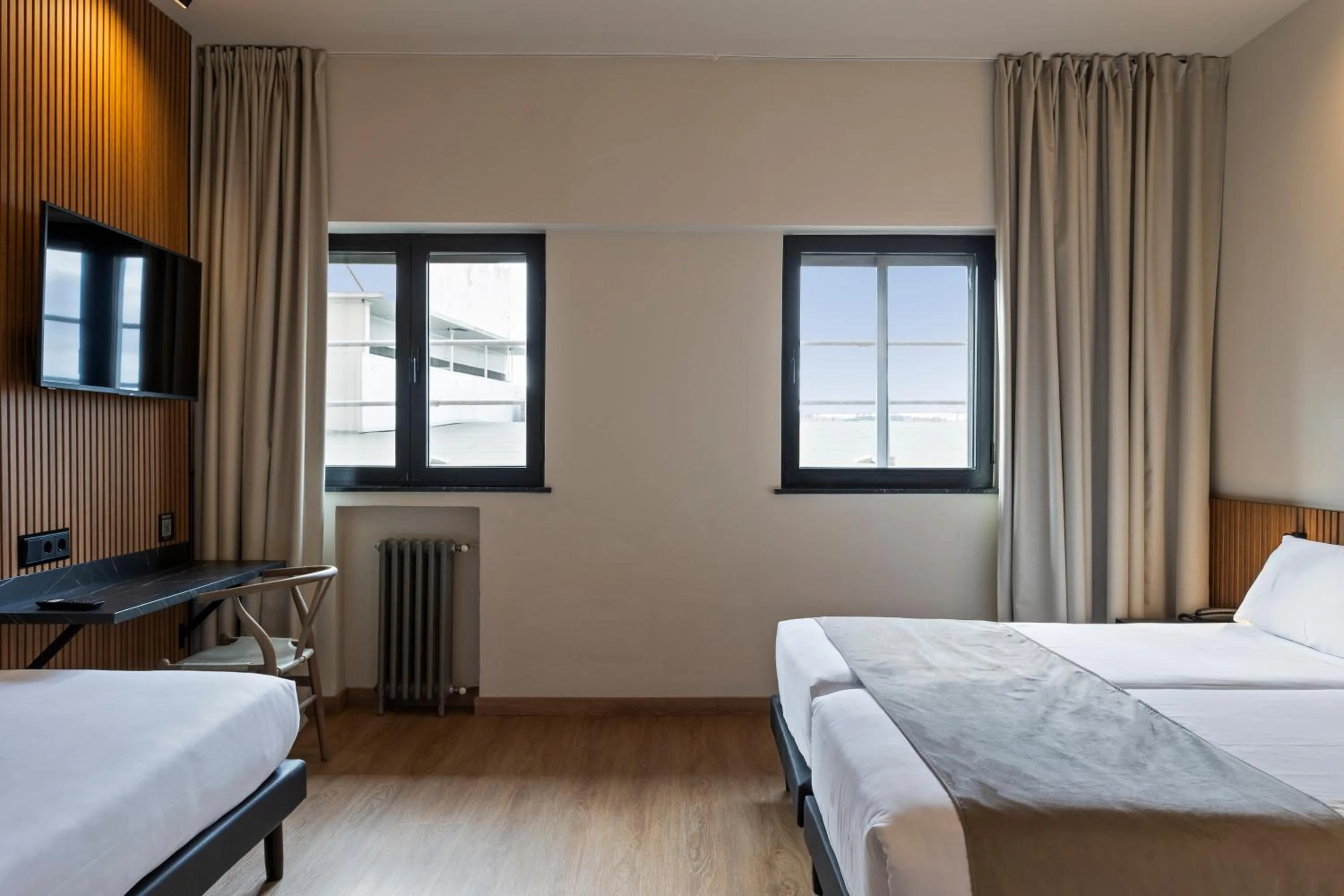 Bedroom, Bed in Hotel Acta Madfor