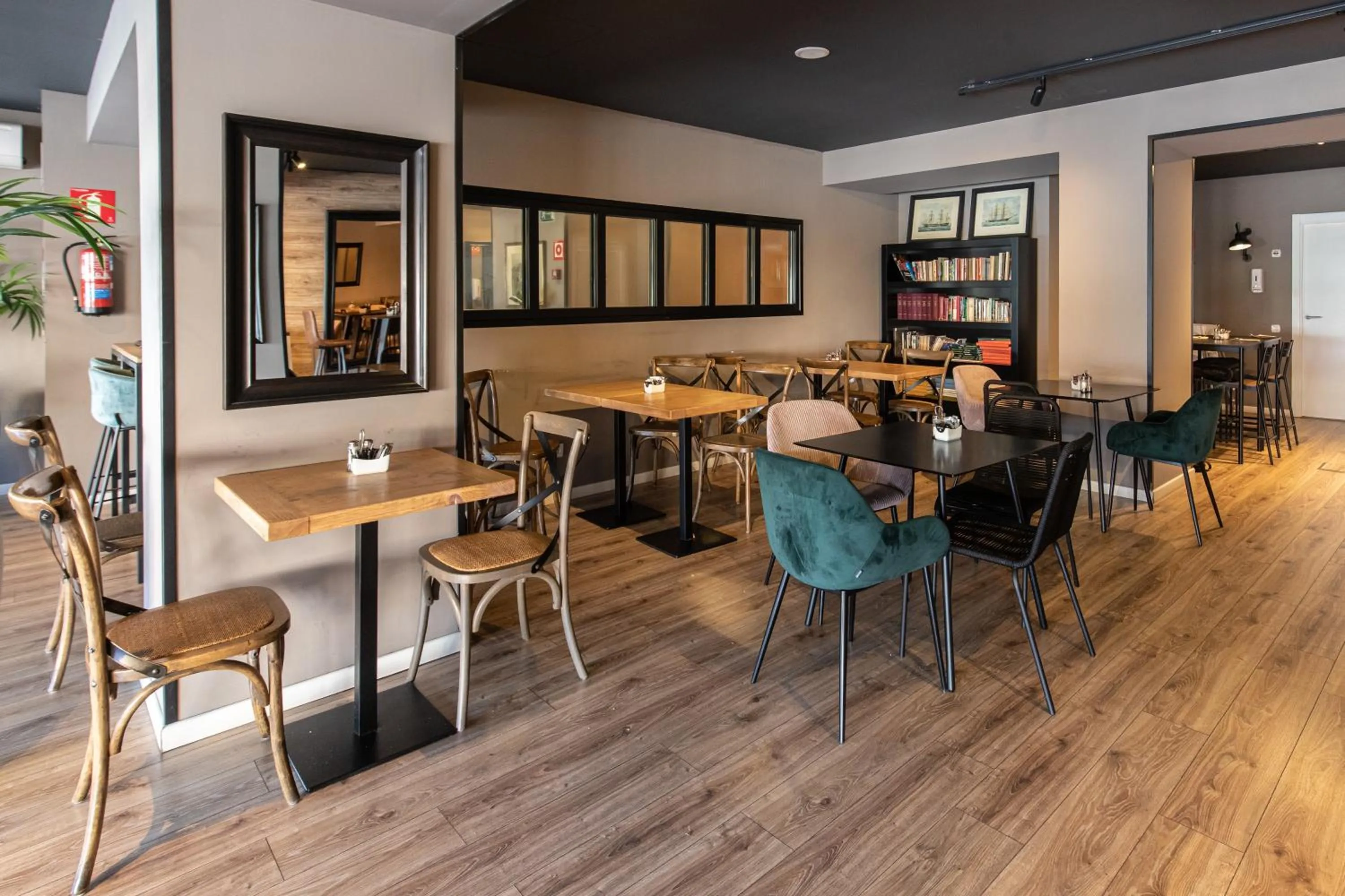 Dining area in Hotel Acta Madfor