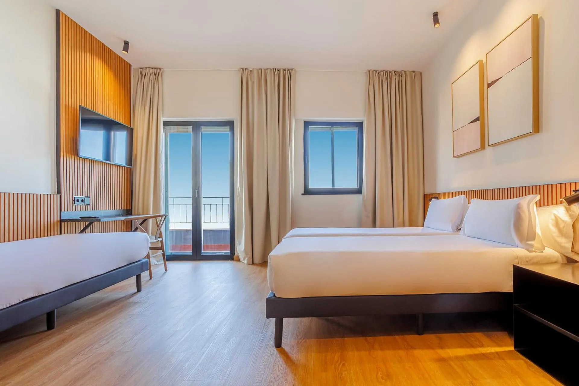 Bed in Hotel Acta Madfor