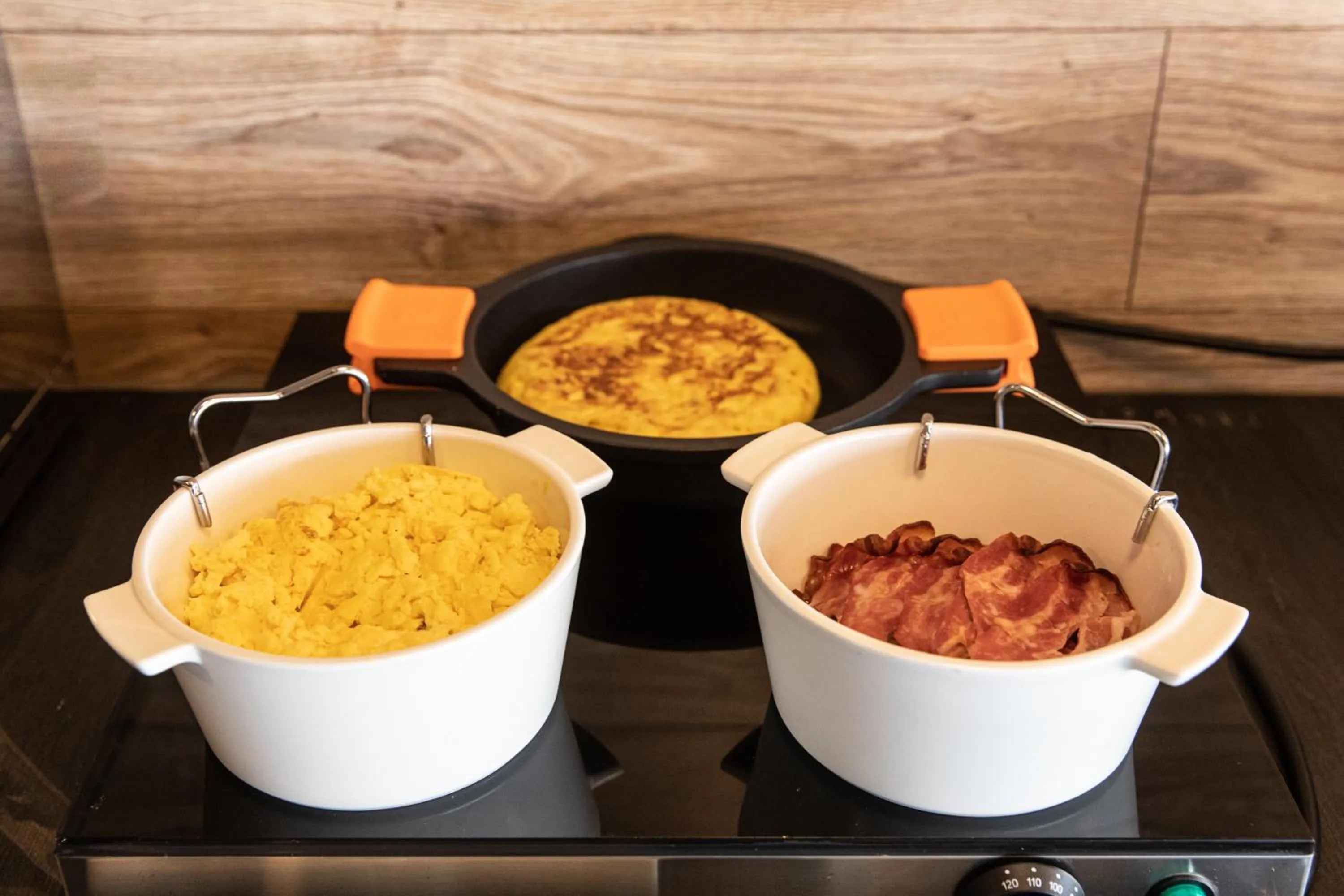 Breakfast in Hotel Acta Madfor