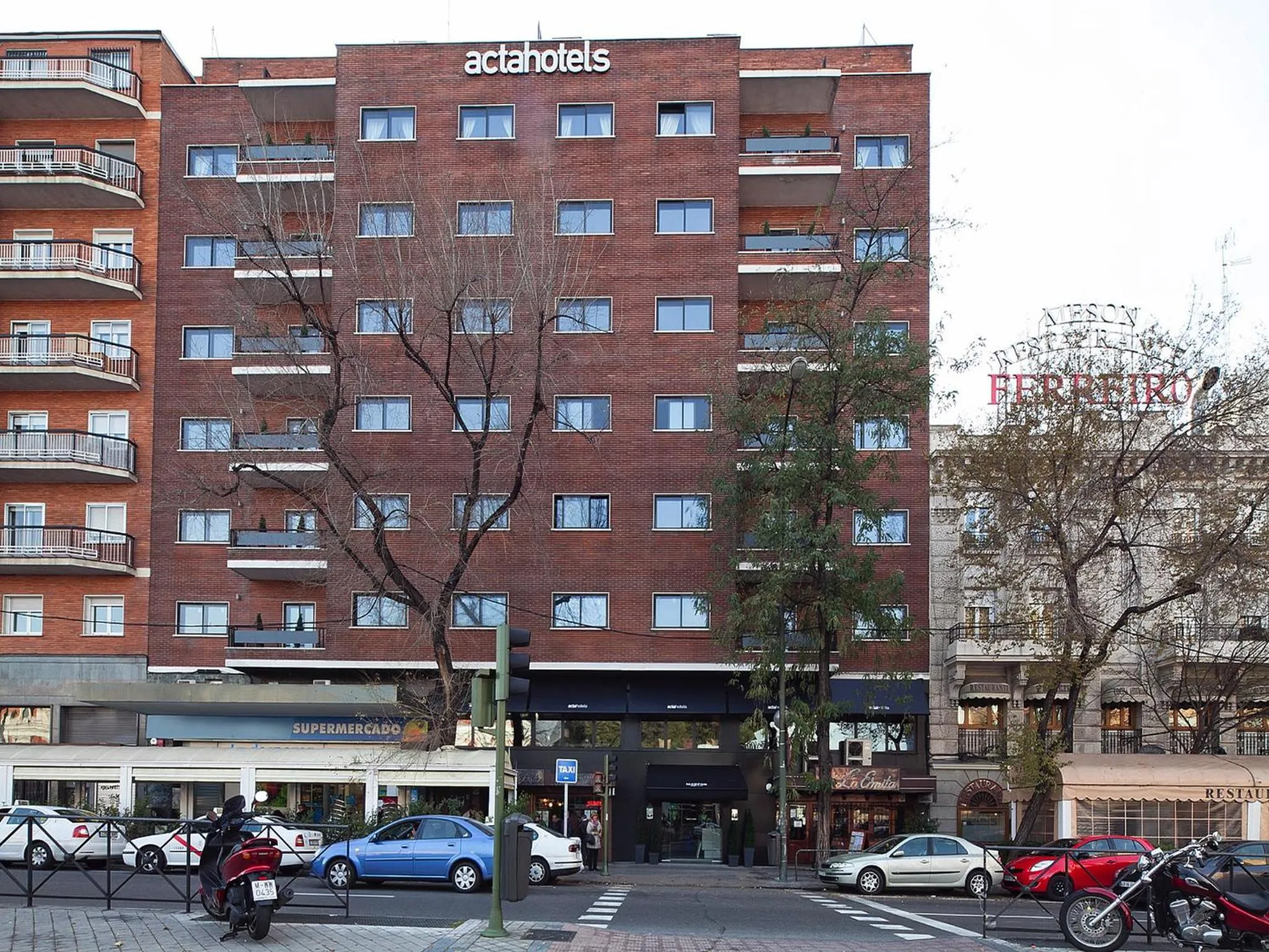 Facade/entrance in Hotel Acta Madfor