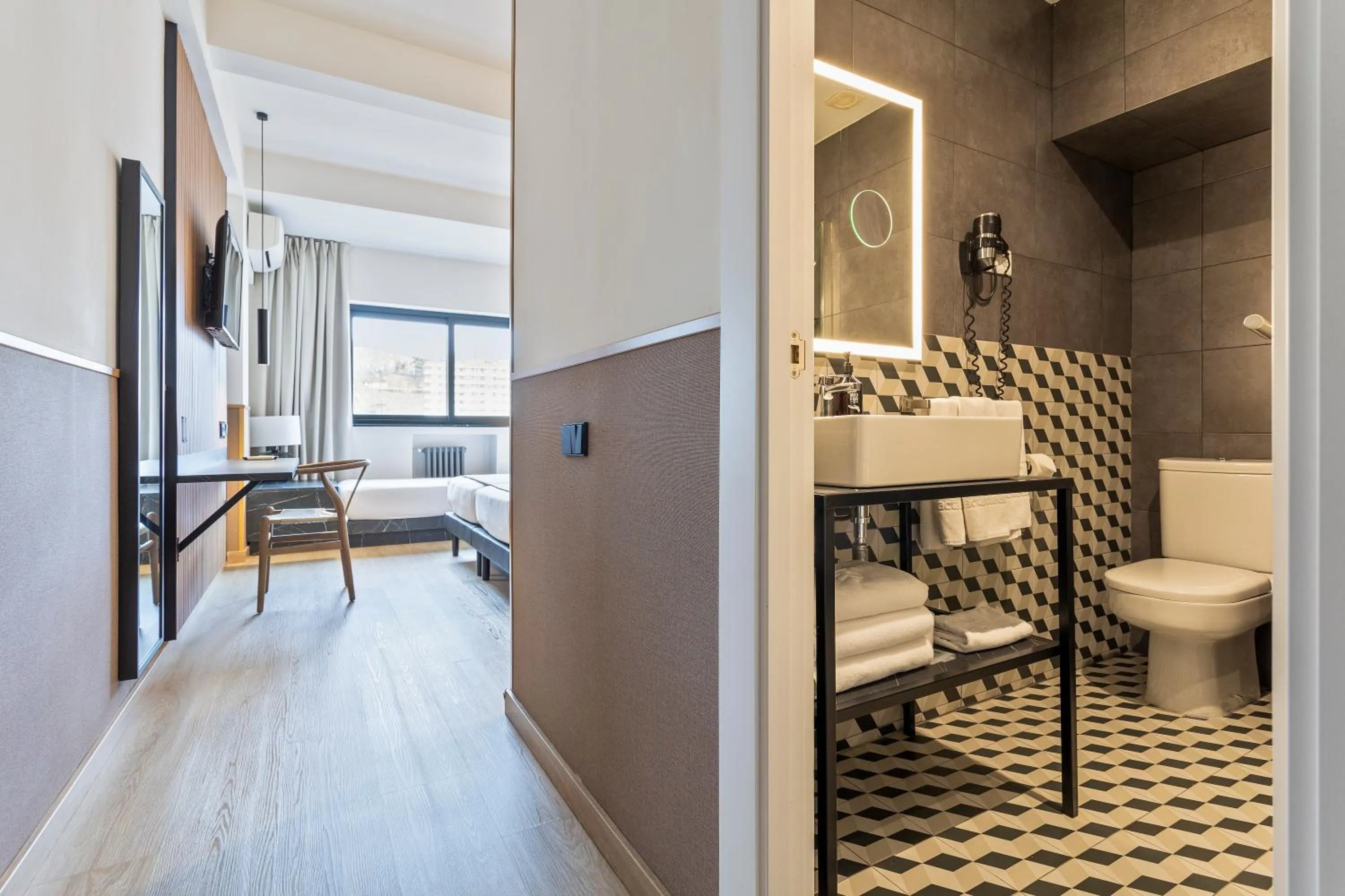 Bedroom in Hotel Acta Madfor