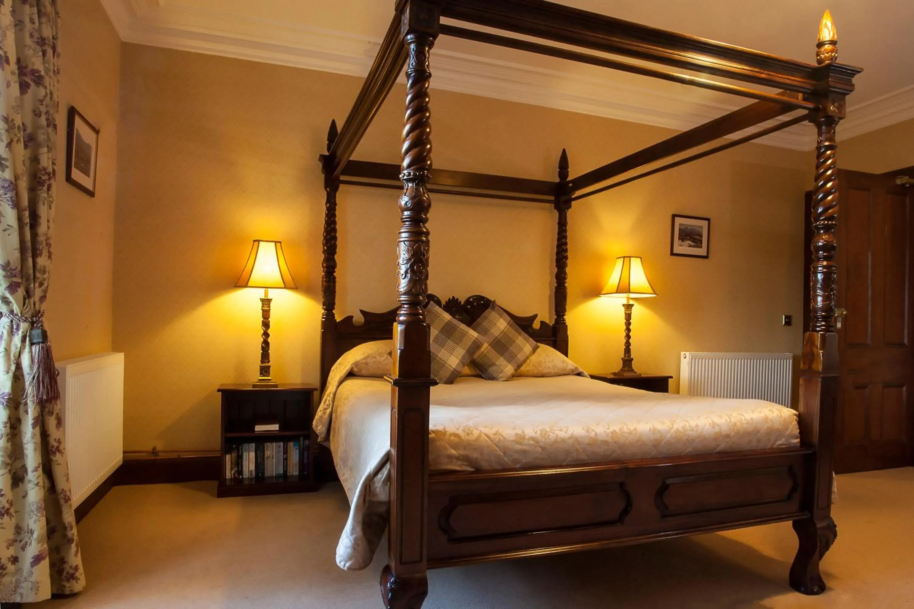 Bedroom, Bed in Tigh na Sgiath Country House Hotel