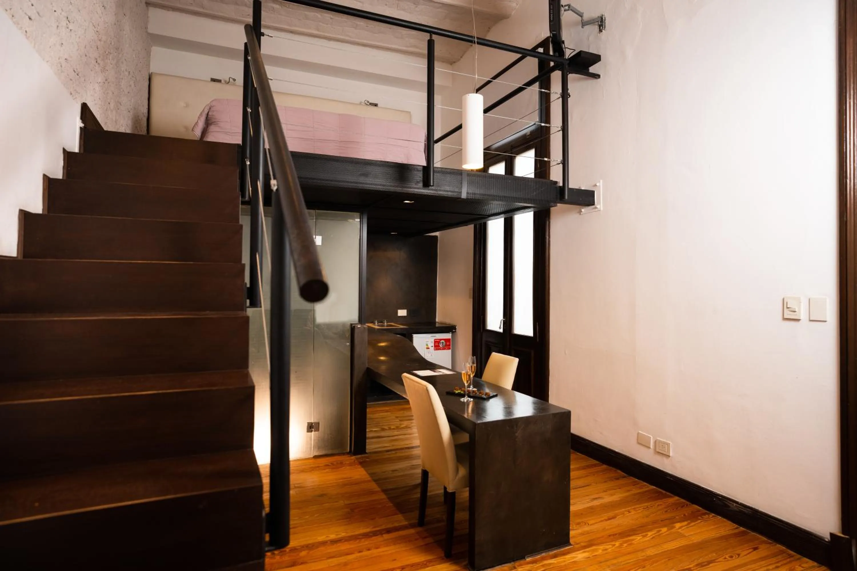 Photo of the whole room in Loft Osteria by Sagardi