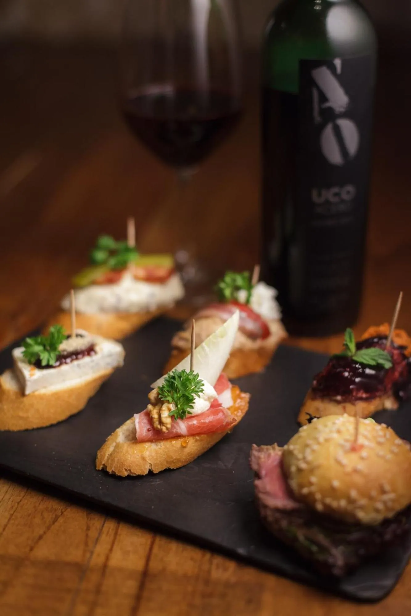 Food and drinks in Loft Osteria by Sagardi