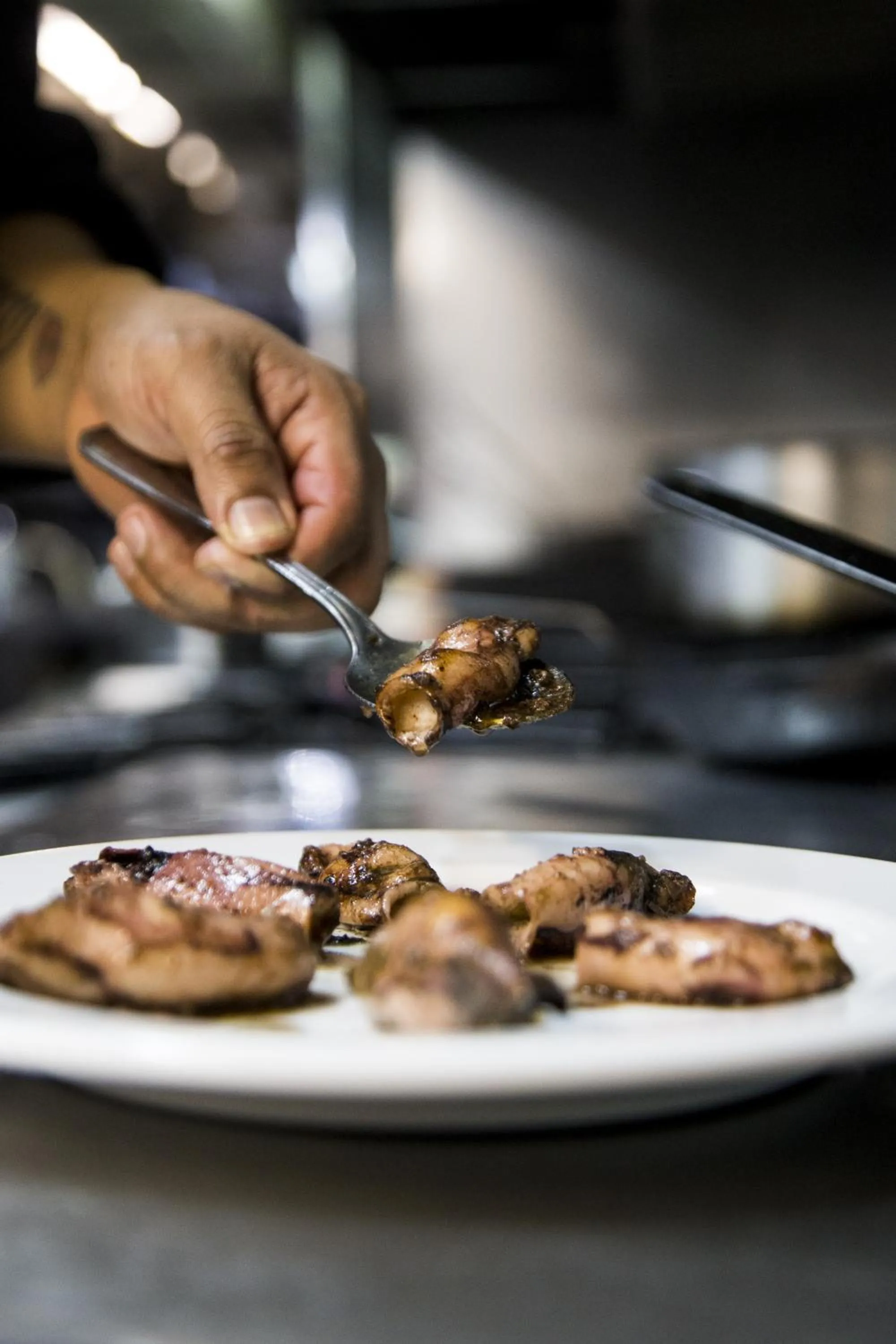 Food and drinks in Loft Osteria by Sagardi