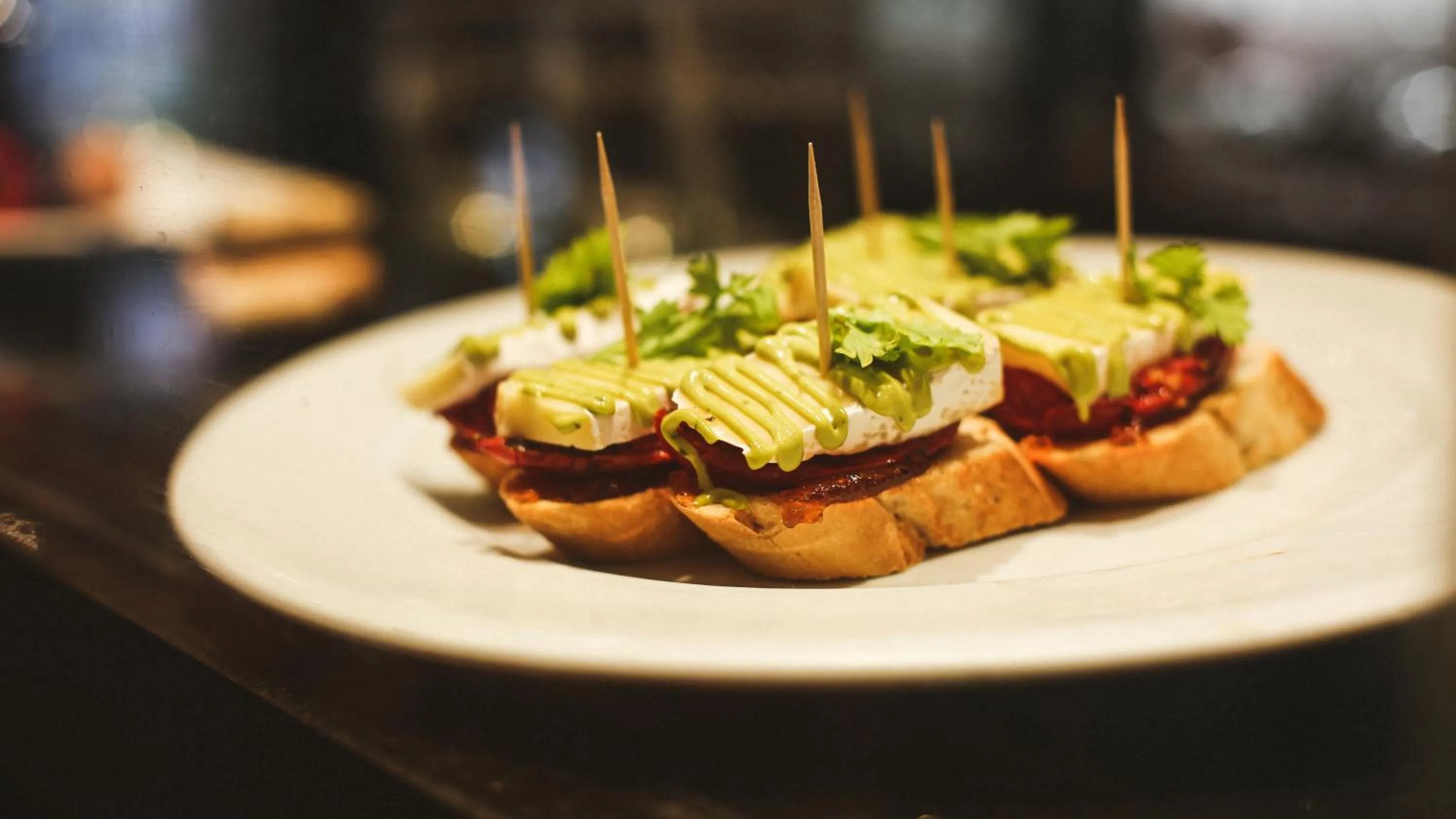 Food and drinks in Loft Osteria by Sagardi