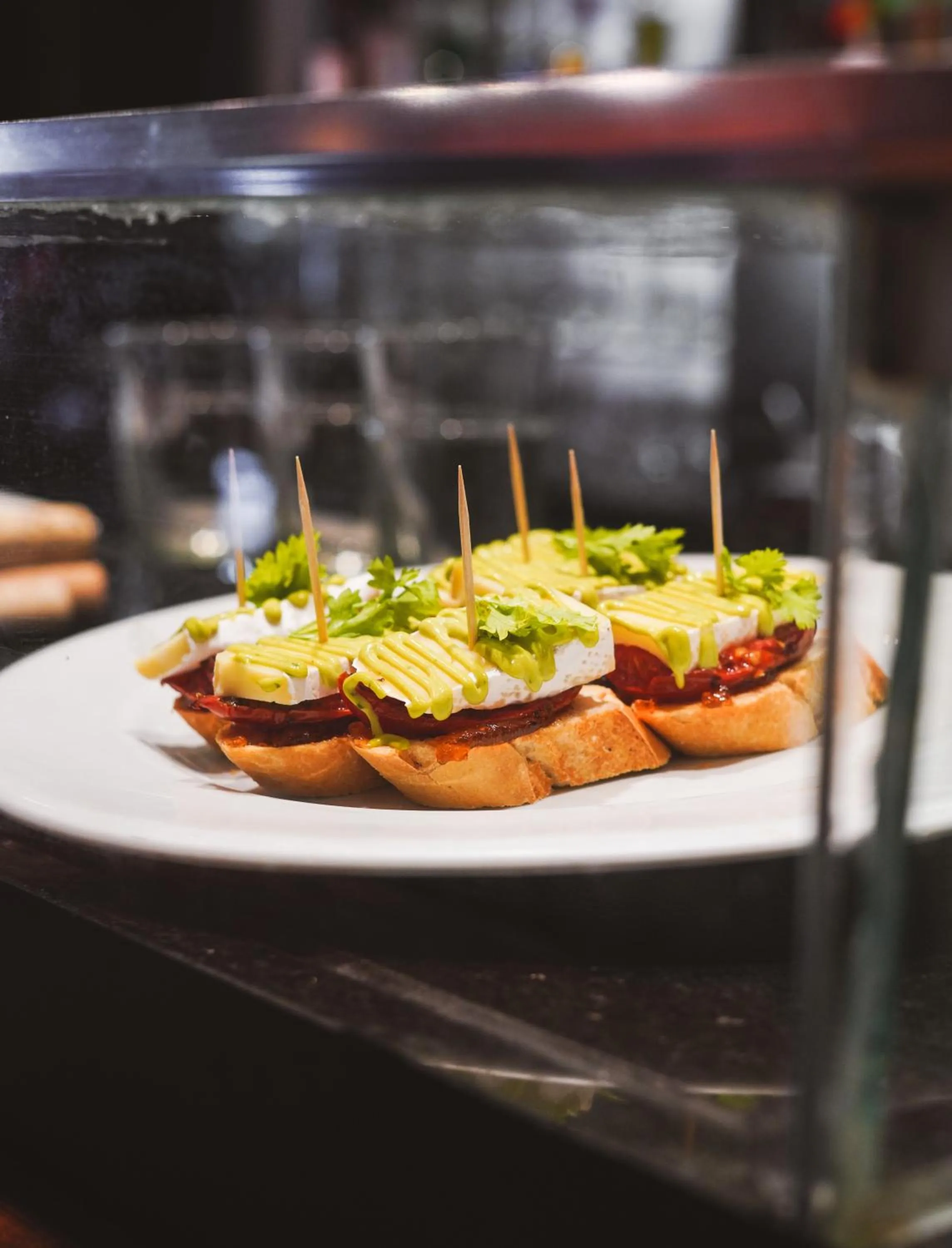 Food and drinks in Loft Osteria by Sagardi