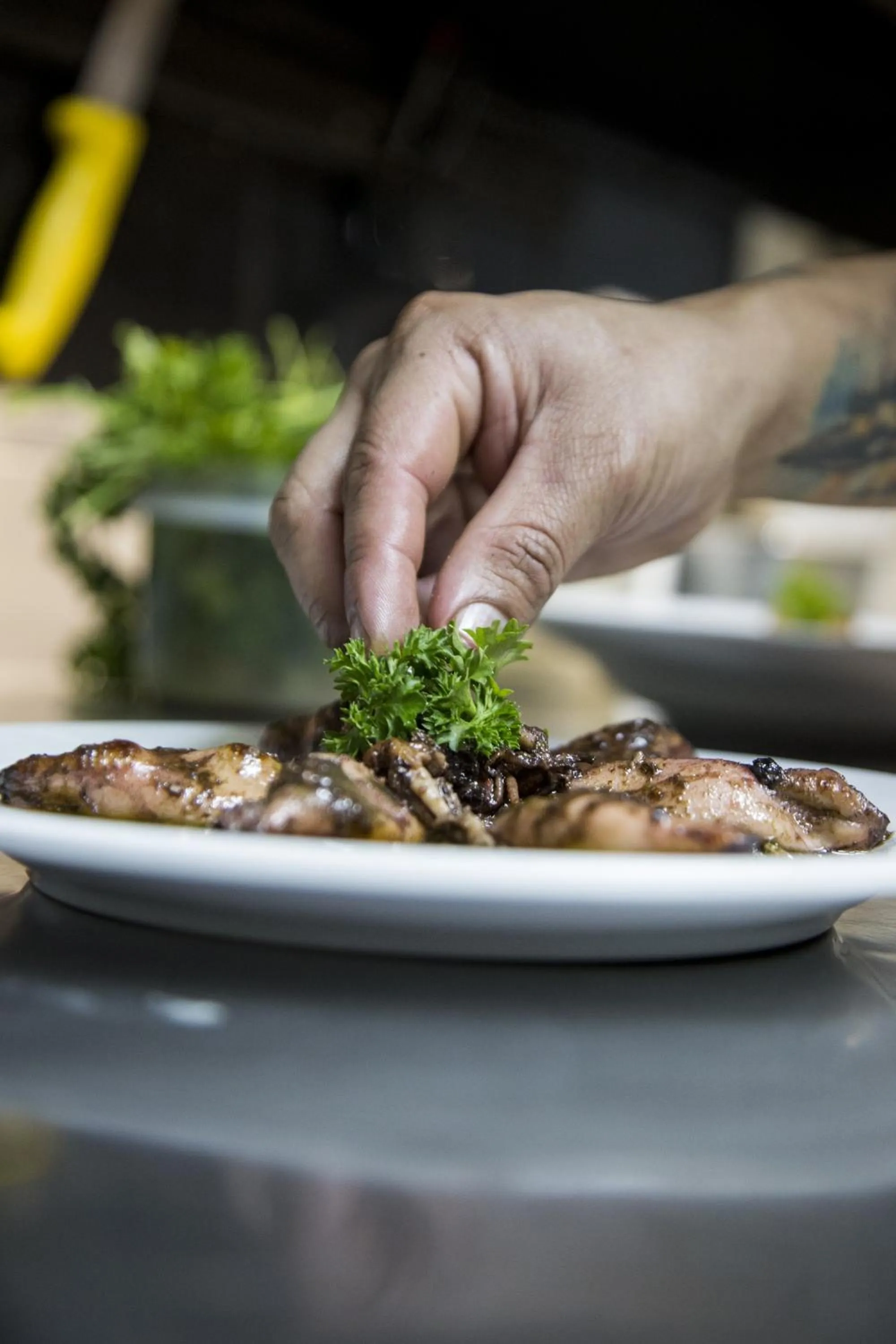 Food and drinks in Loft Osteria by Sagardi