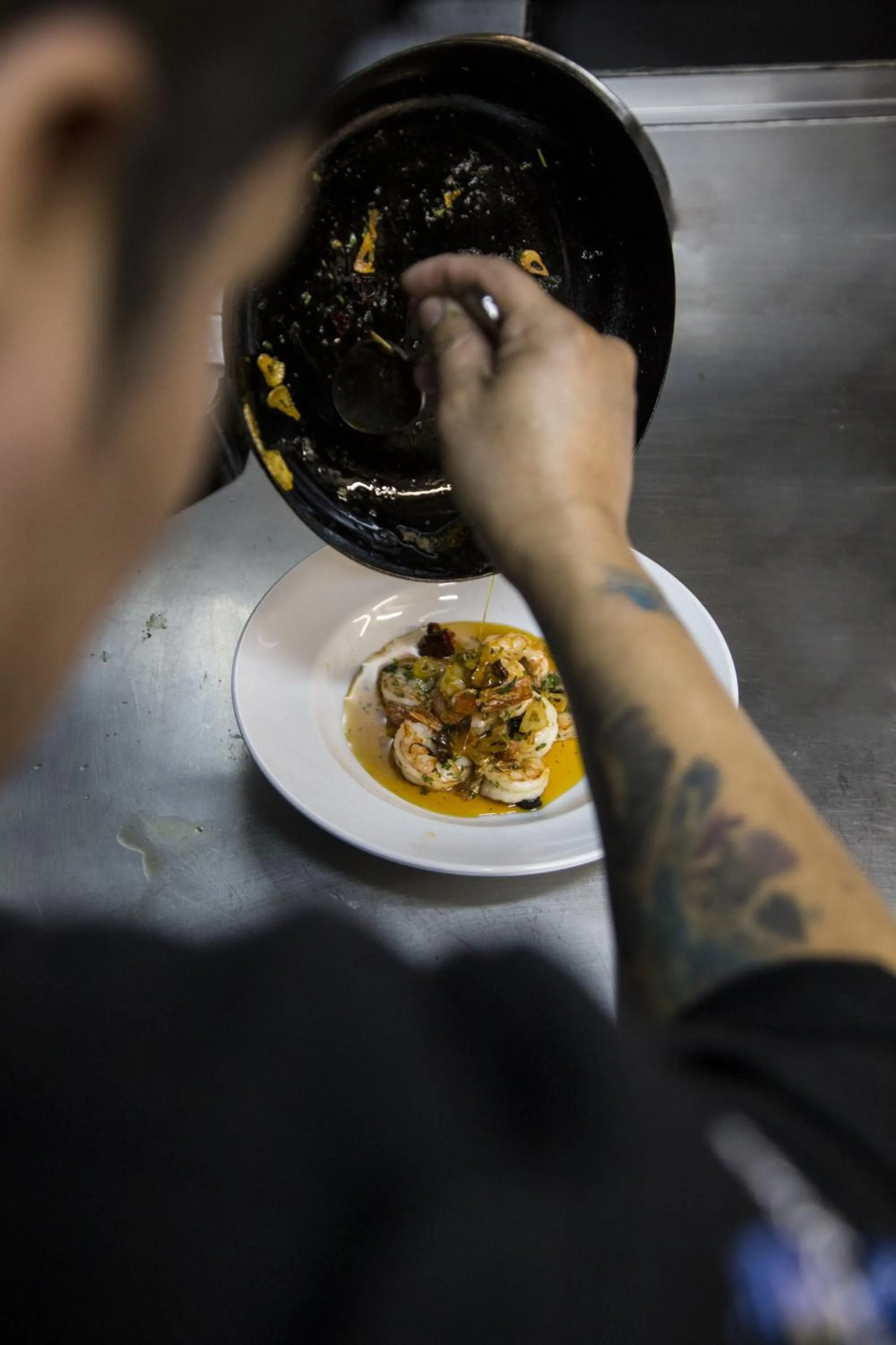 Food and drinks in Loft Osteria by Sagardi