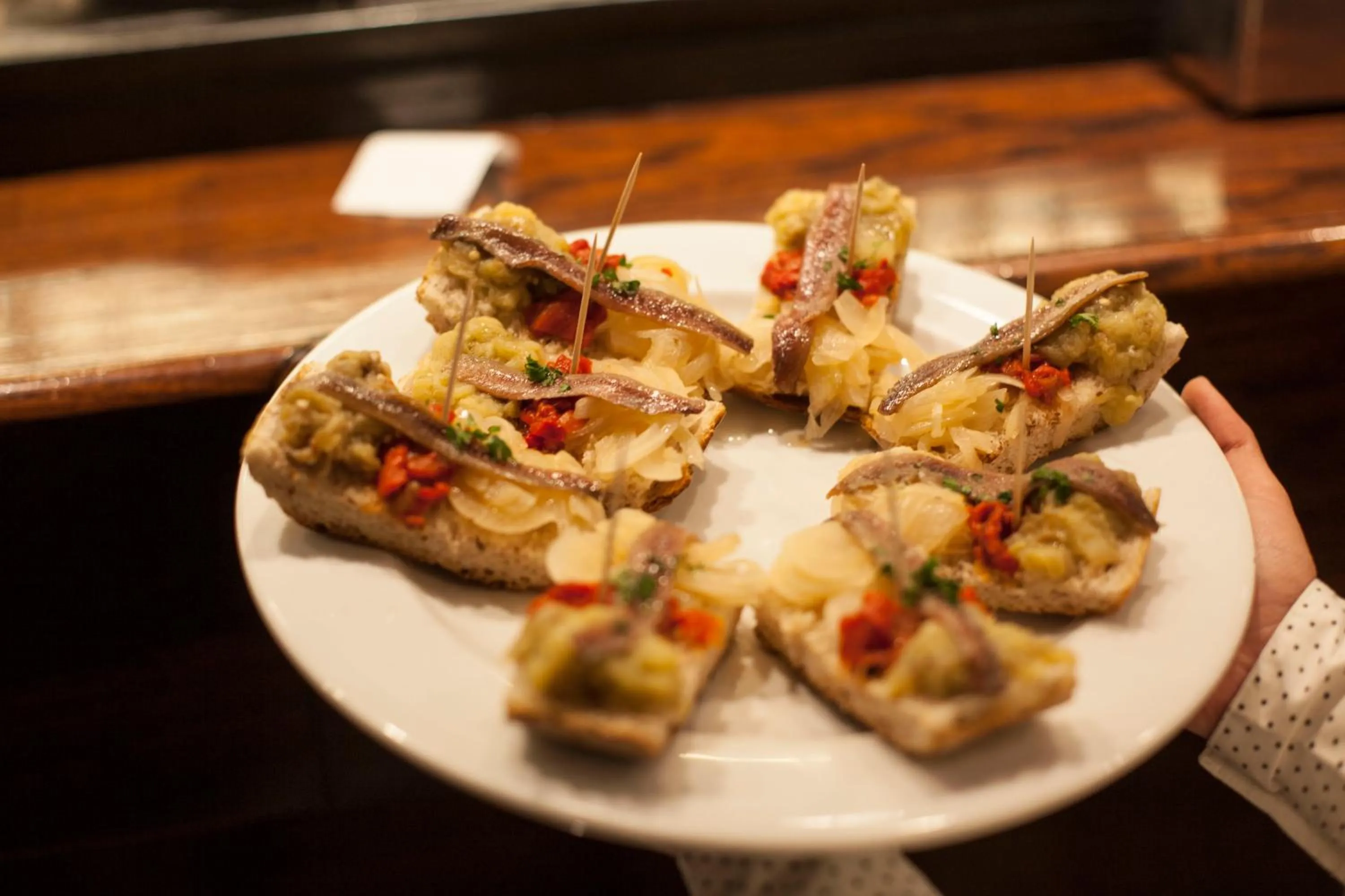 Food and drinks in Loft Osteria by Sagardi