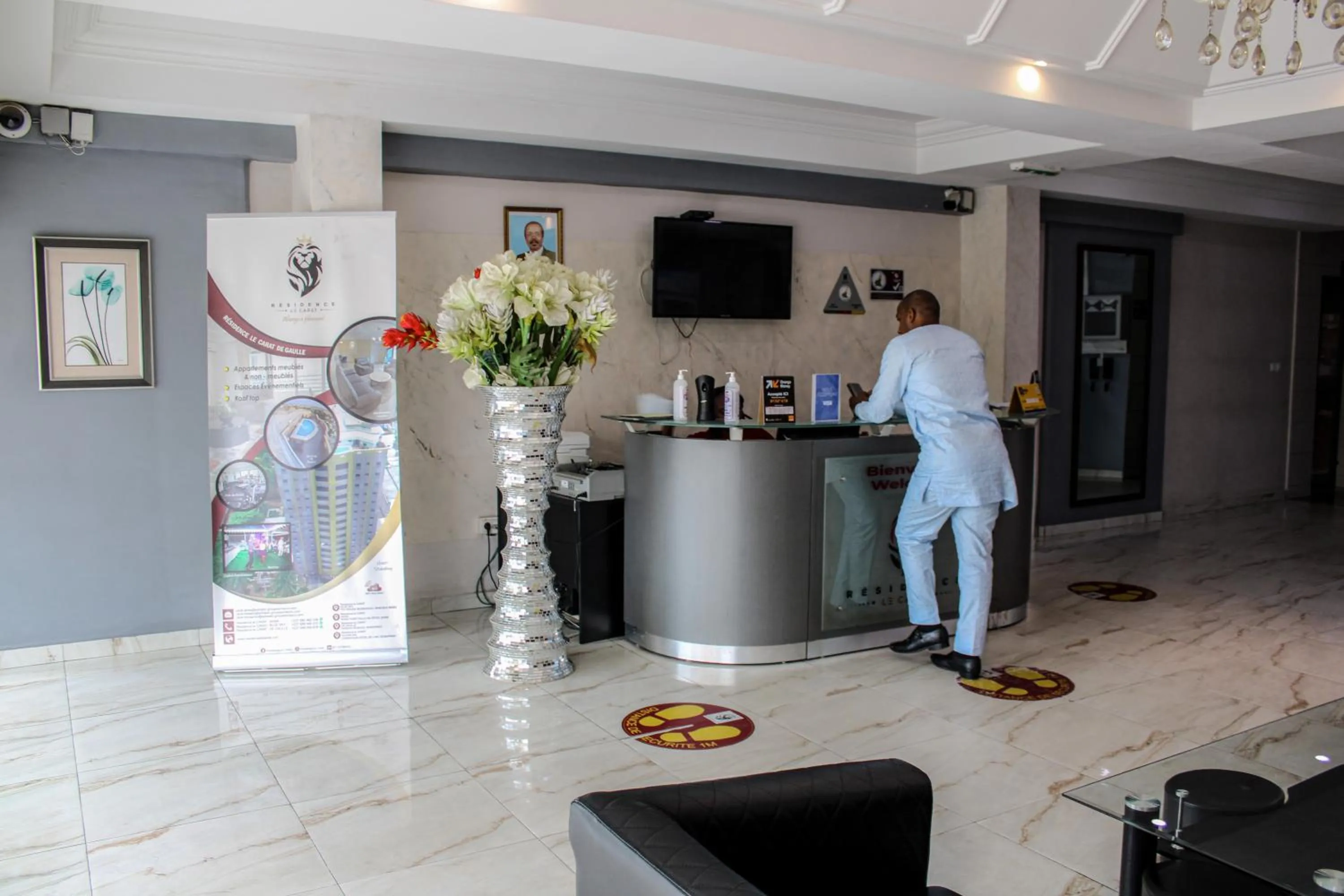 Lobby or reception in Residence Le Carat Bonapriso