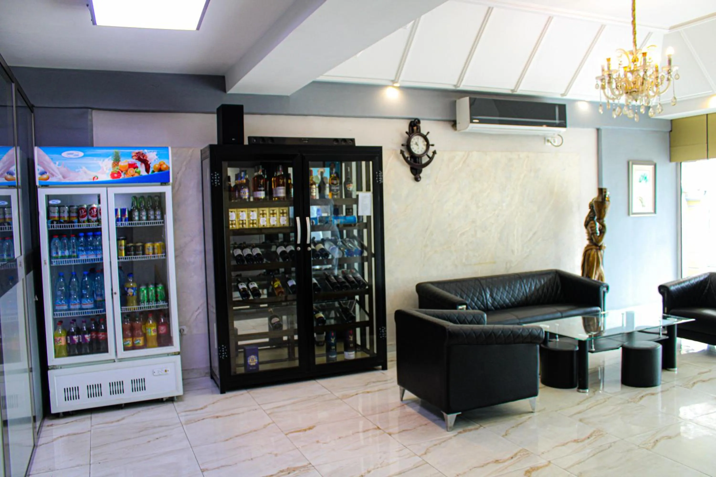 Lobby or reception in Residence Le Carat Bonapriso