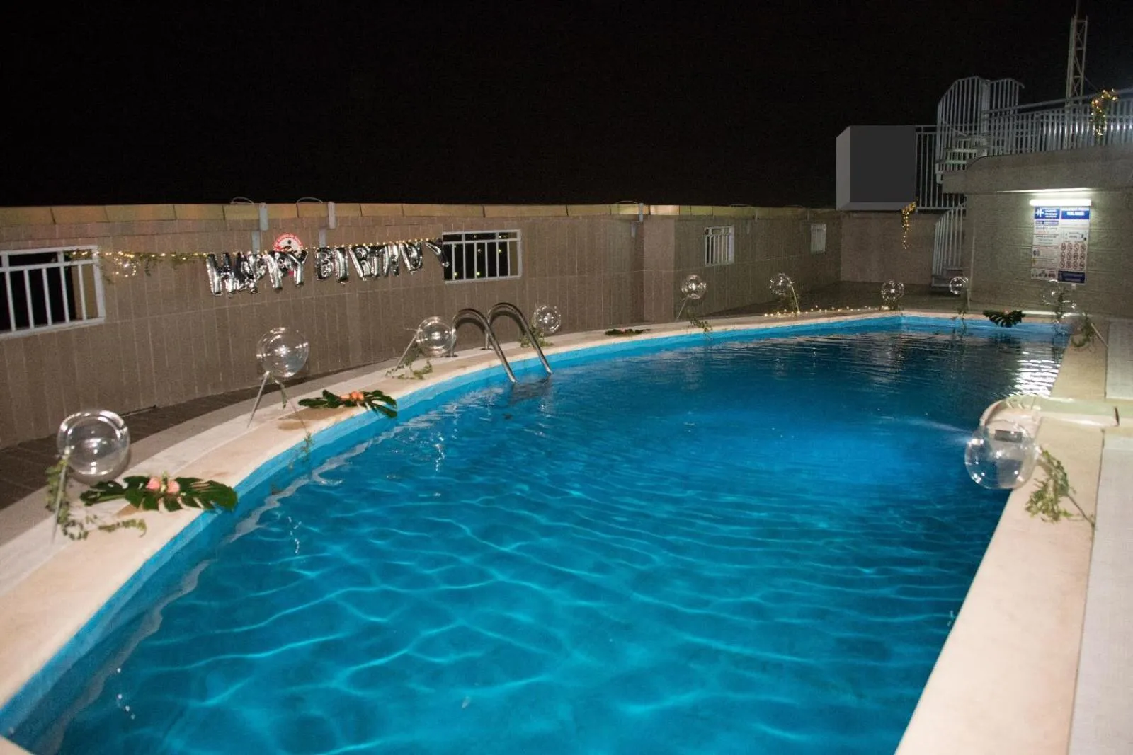 Pool view in Residence Le Carat Bonapriso