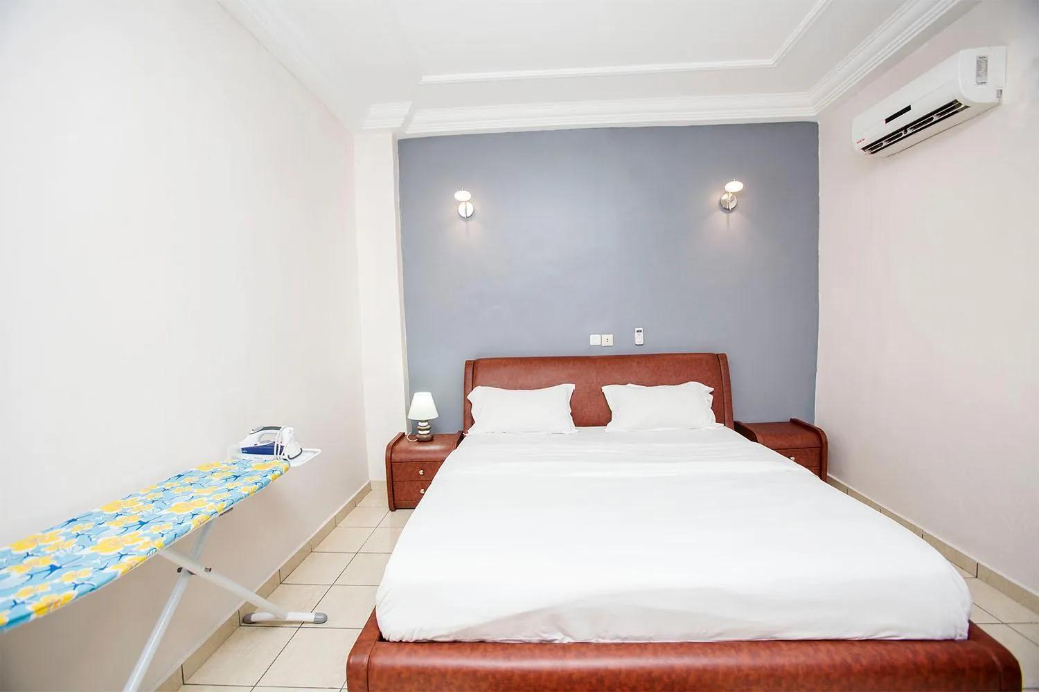 Bed in Residence Le Carat Bonapriso