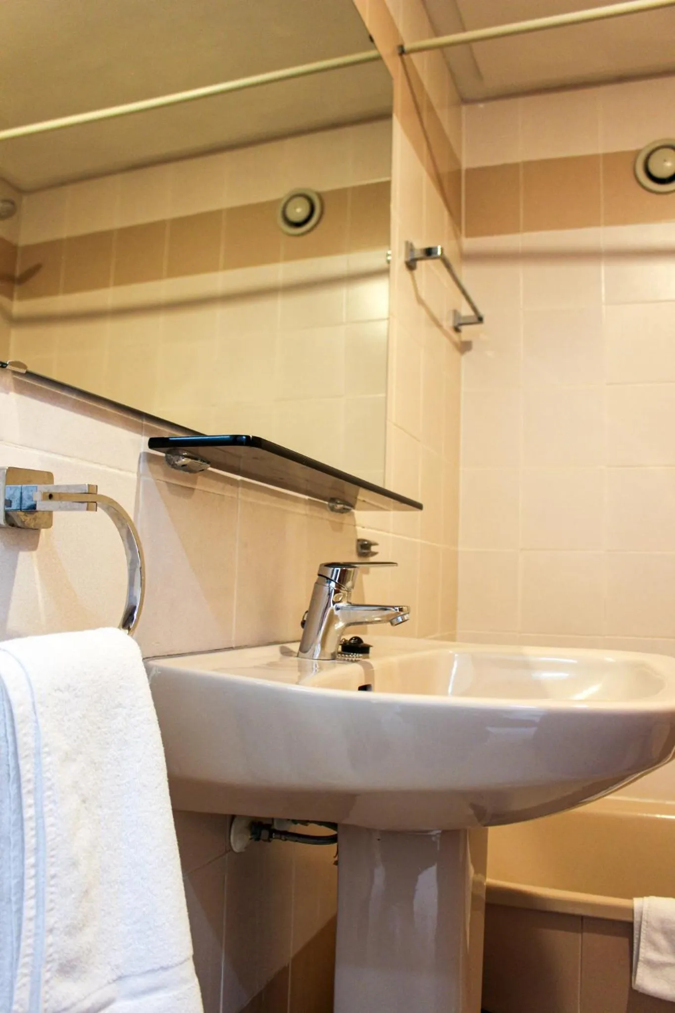 Bathroom in Apartamentos Turmalina Unitursa