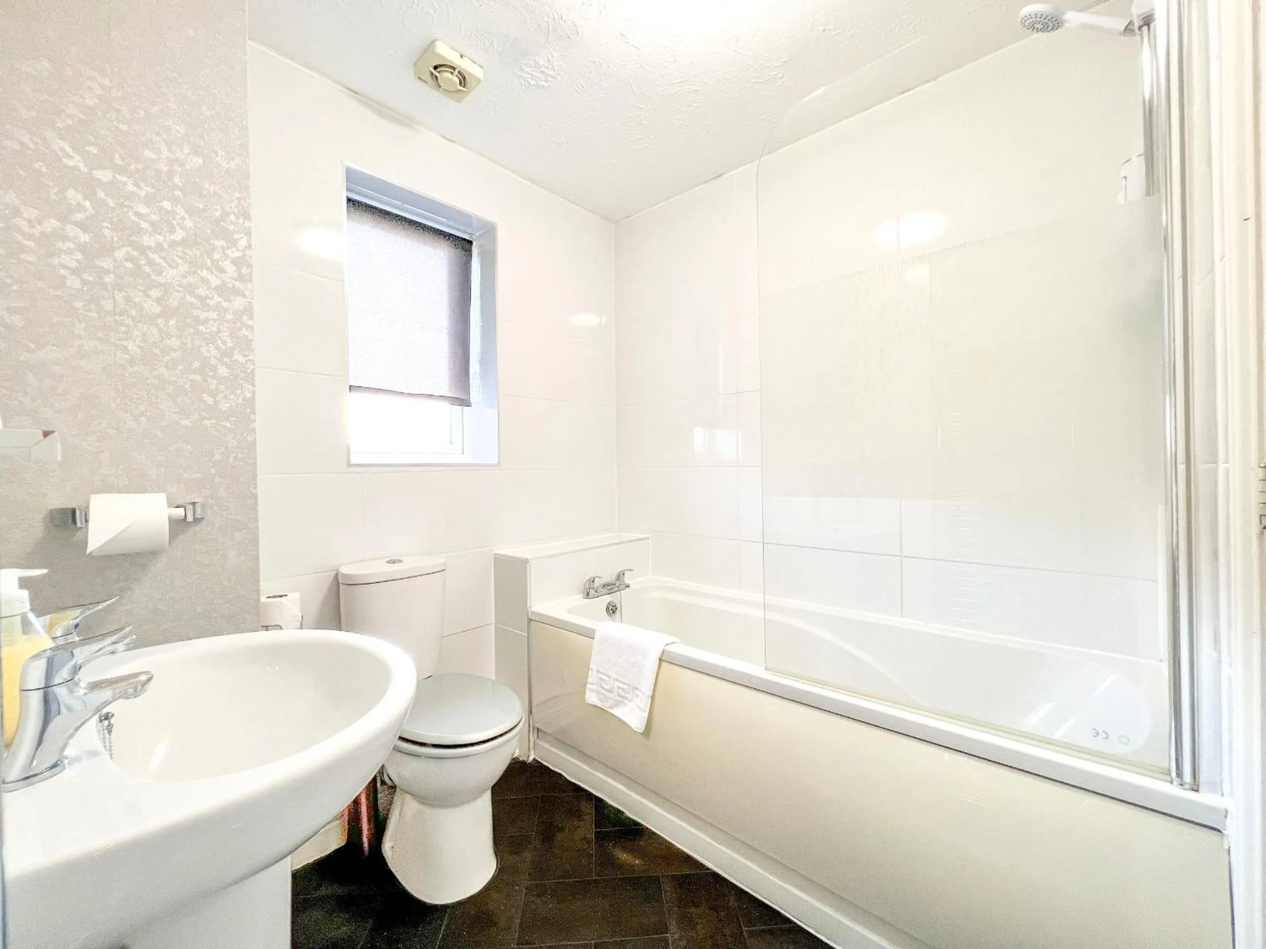 Bathroom in Taylor Close