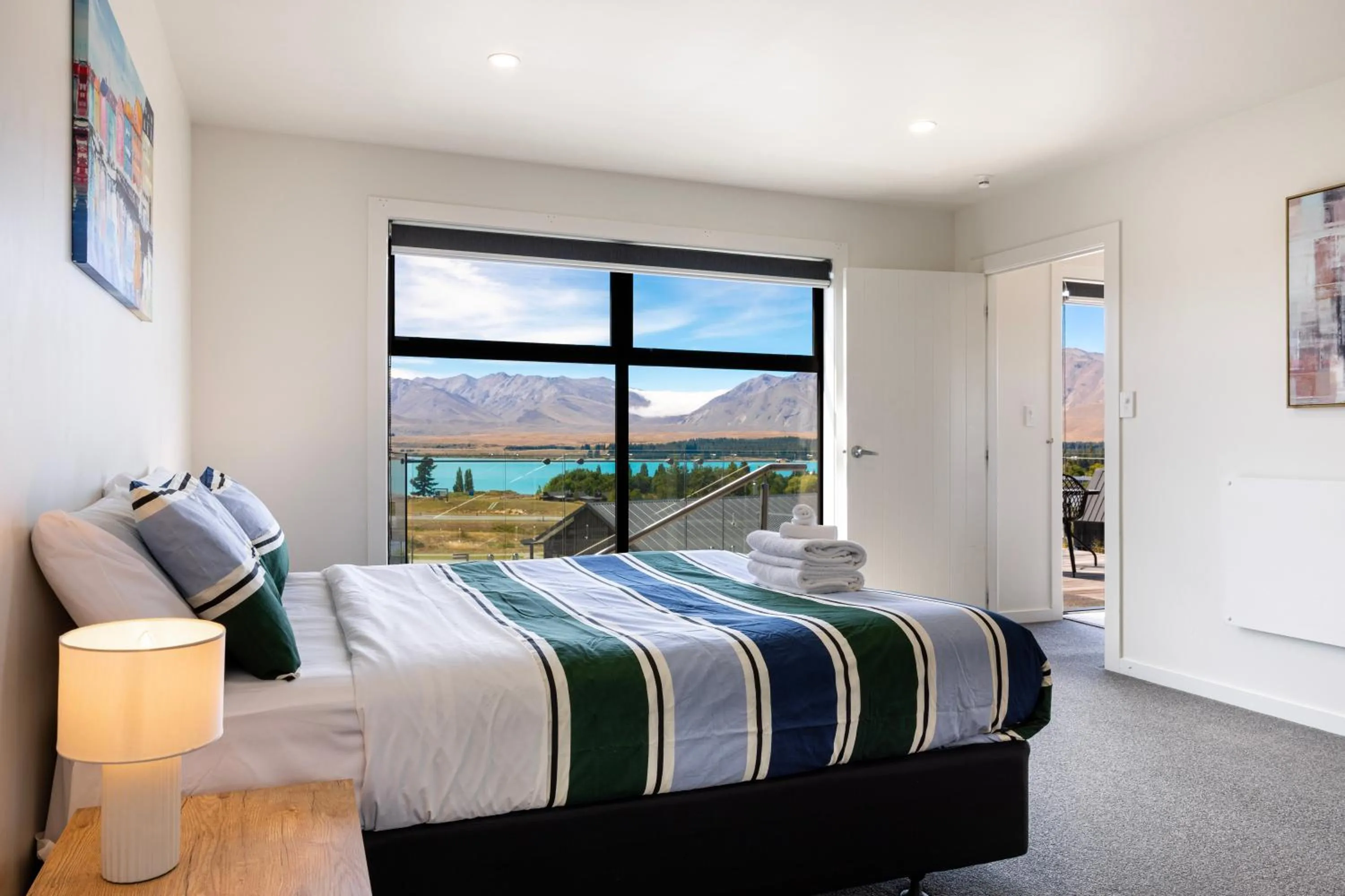 Bed in Alpine View Apartment 1 - Tekapo