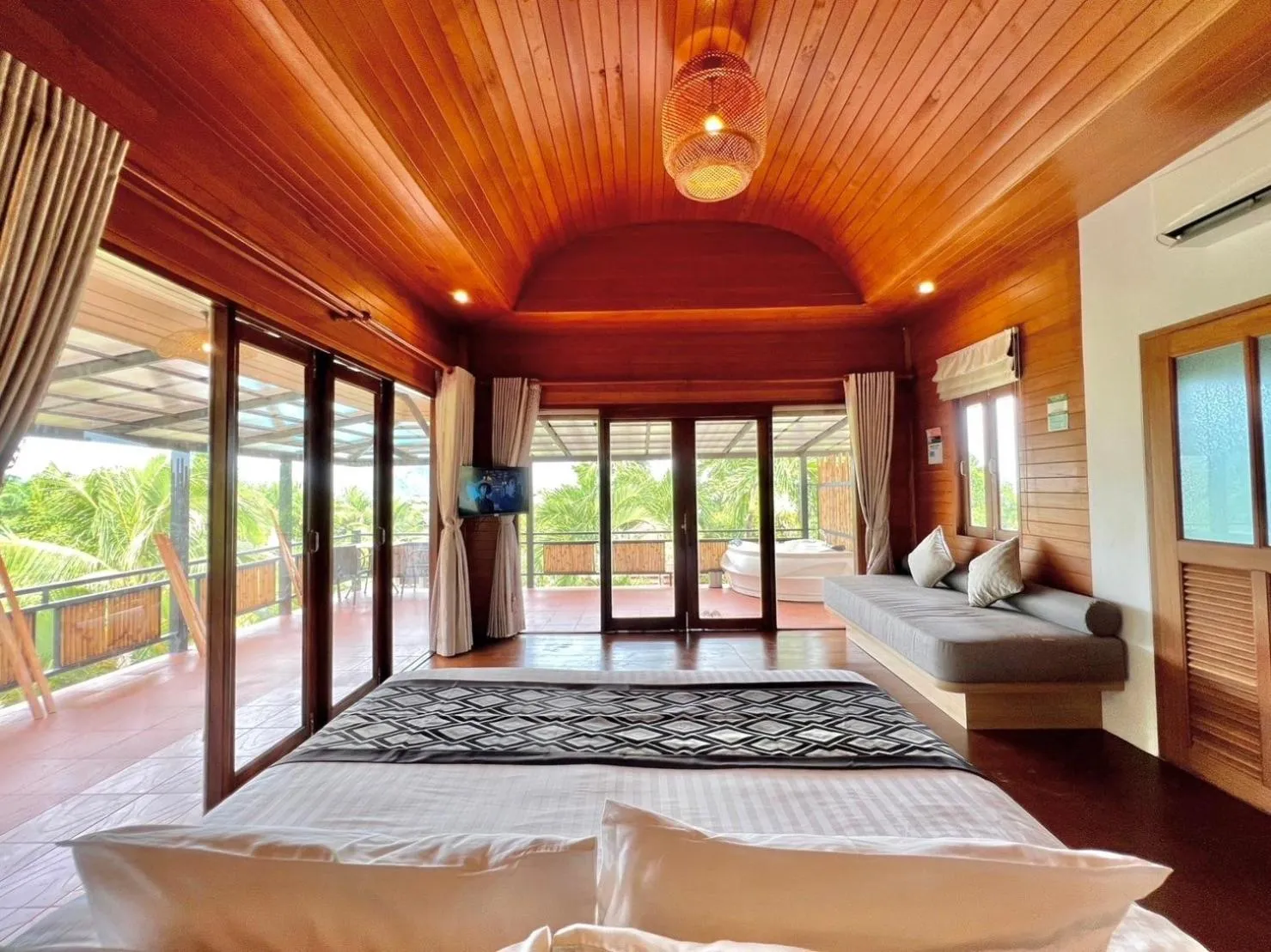 Bed in Baan Taranya Koh Yao Yai Resort