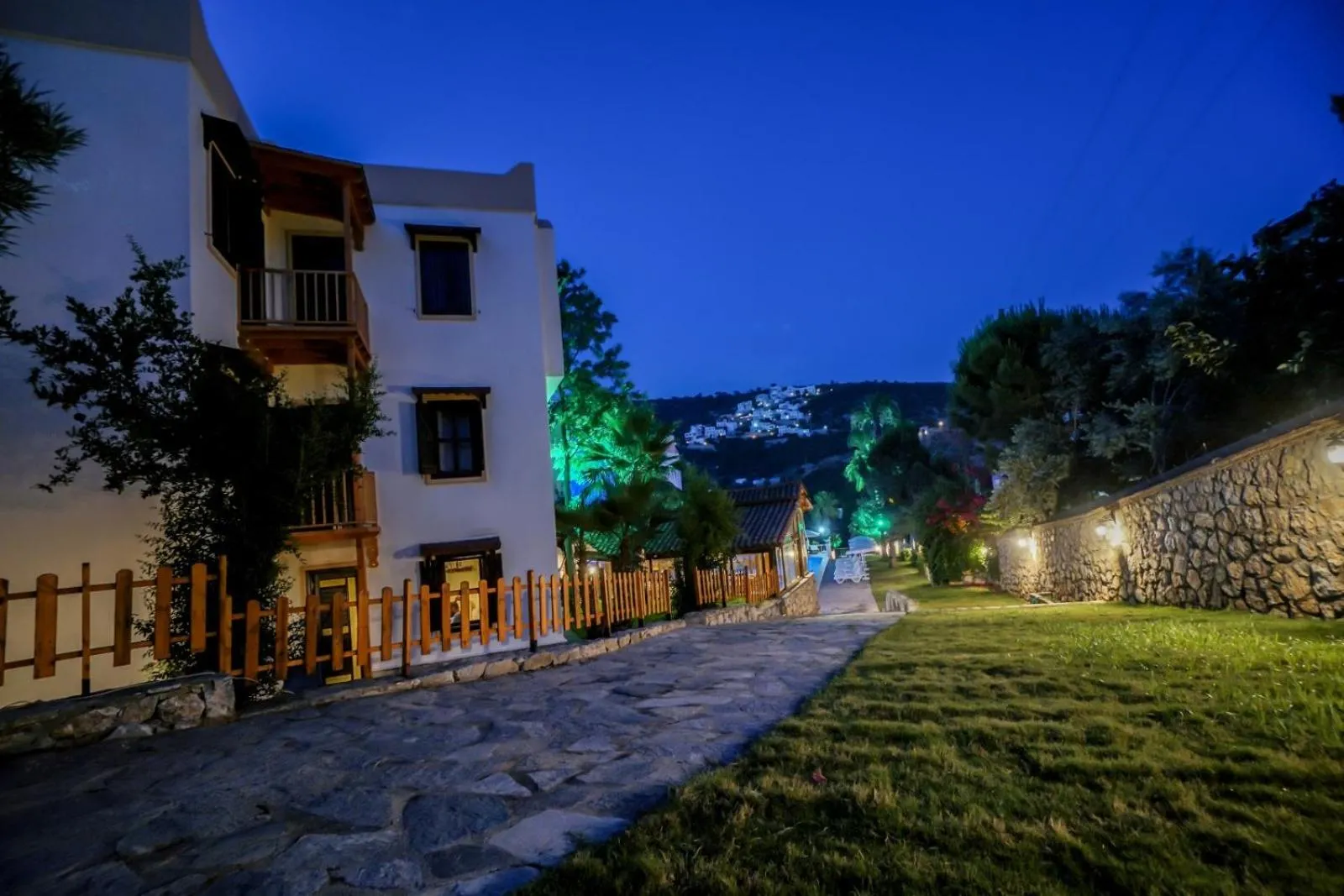 Garden in Mira Suites