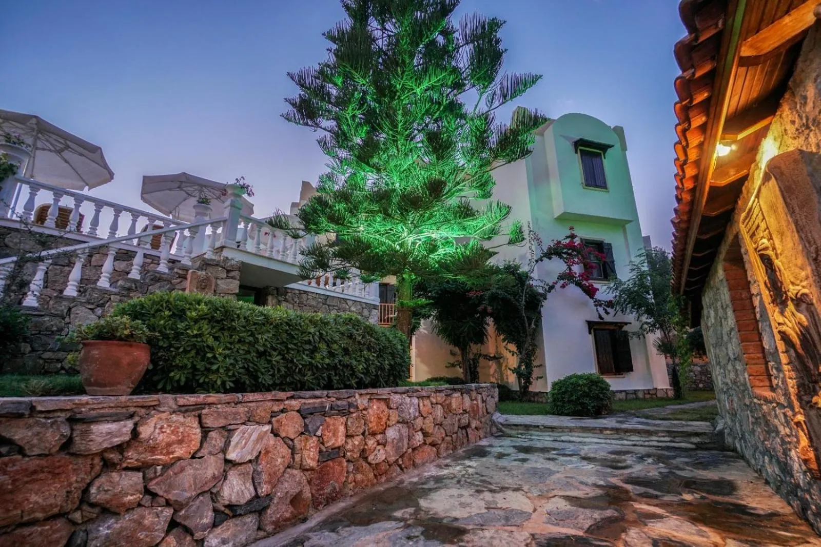 Garden in Mira Suites
