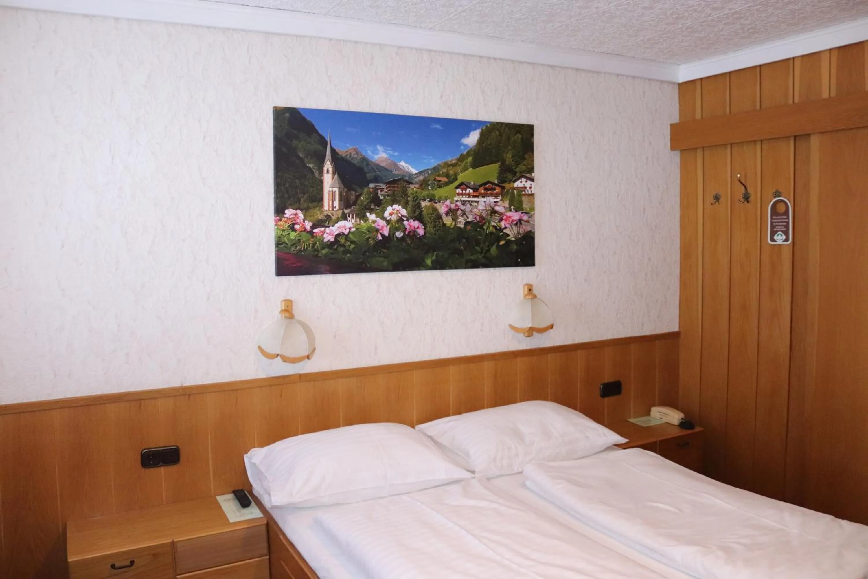 Photo of the whole room, Bed in Hotel Rupertihaus