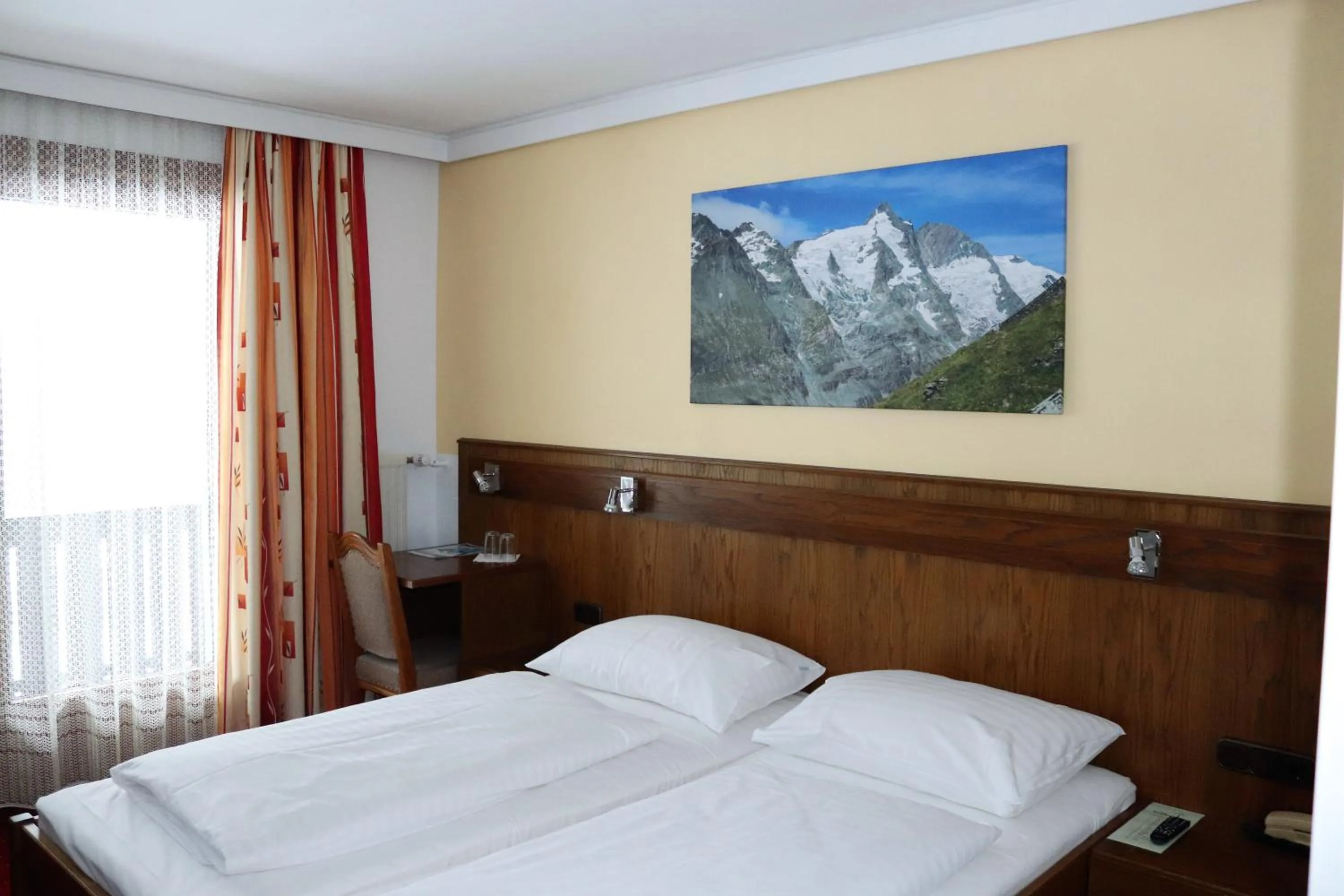 Photo of the whole room, Bed in Hotel Rupertihaus