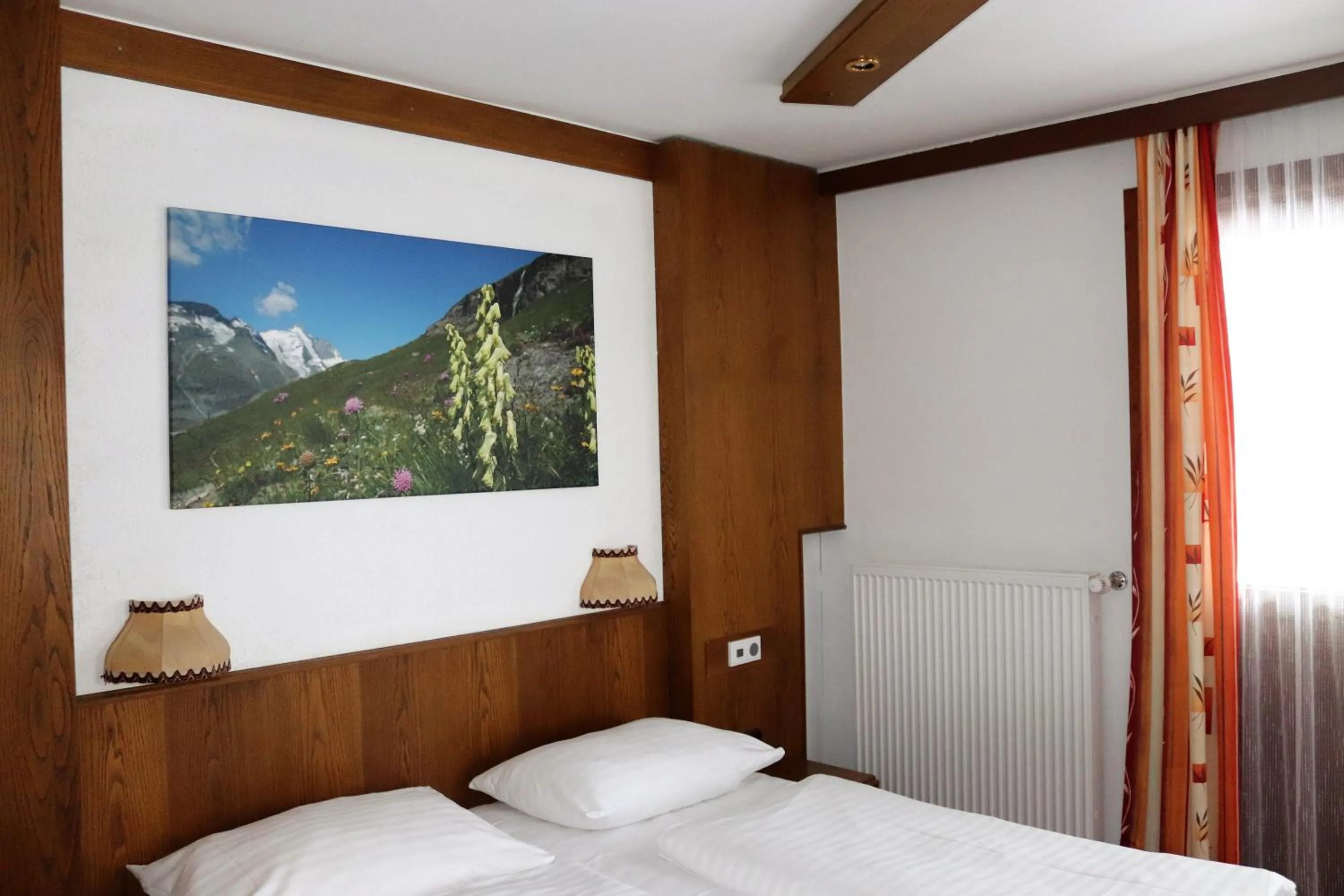 Photo of the whole room, Bed in Hotel Rupertihaus