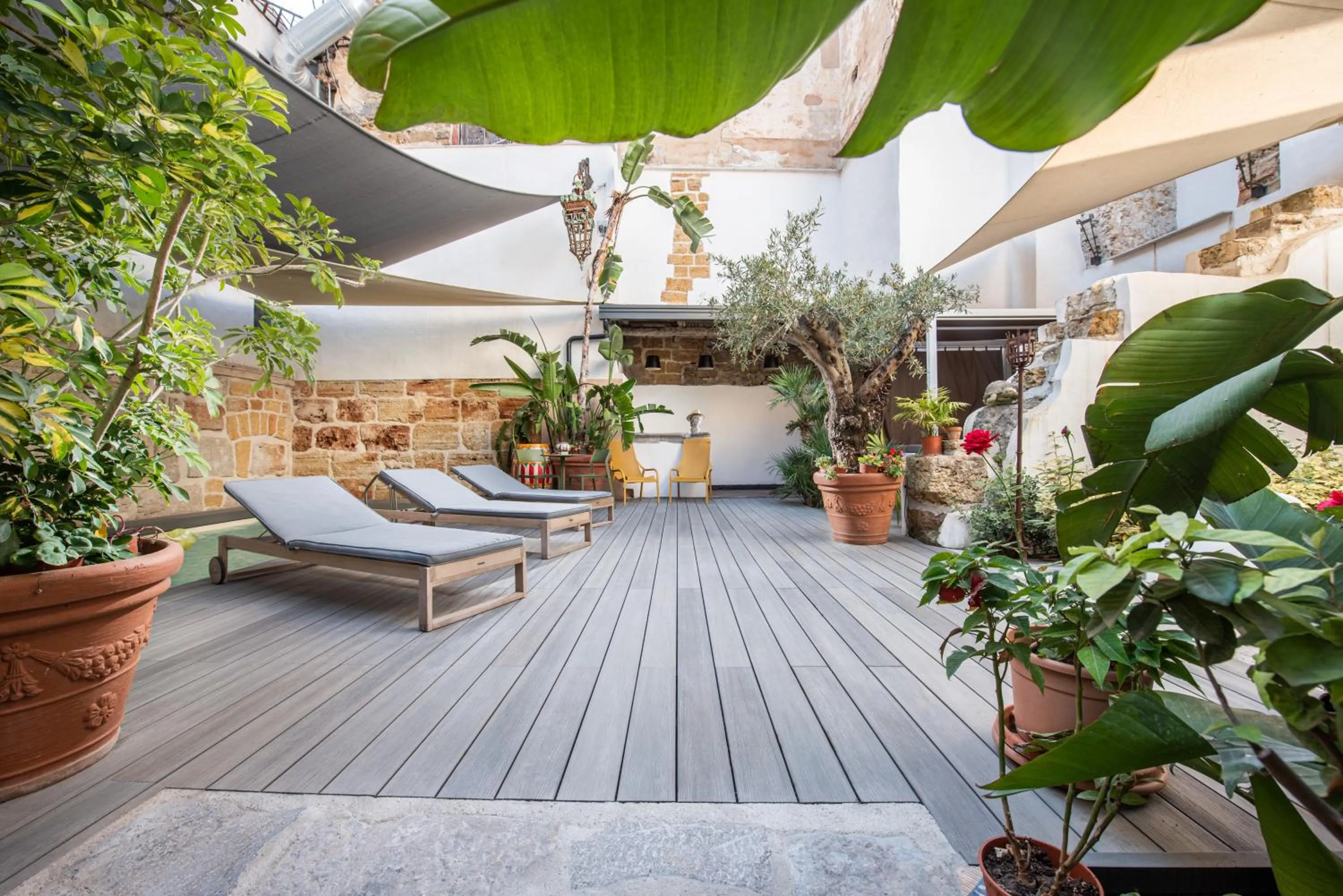 Swimming pool in Porta di Castro Hotel & Pool