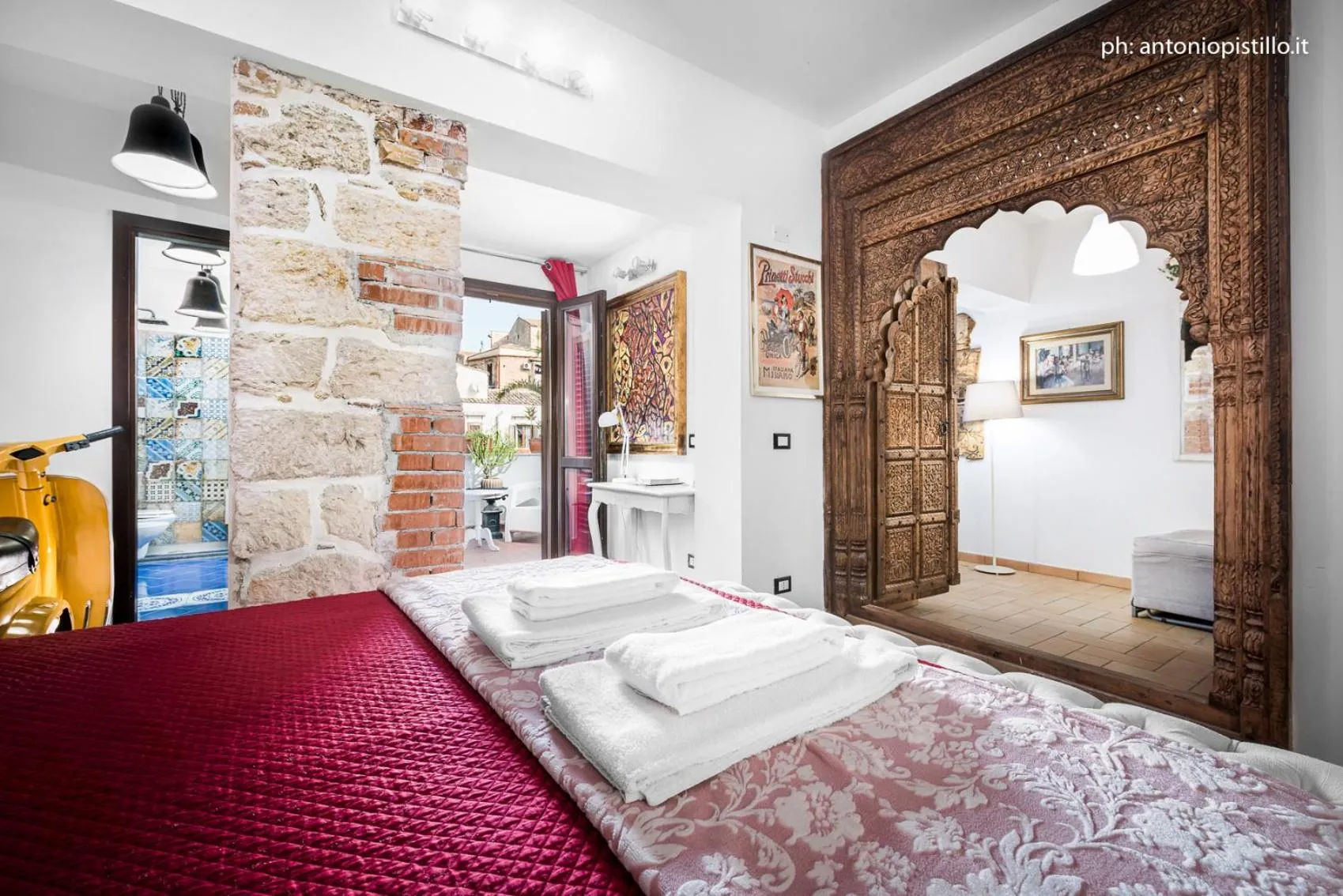 Bed in Porta di Castro Hotel & Pool