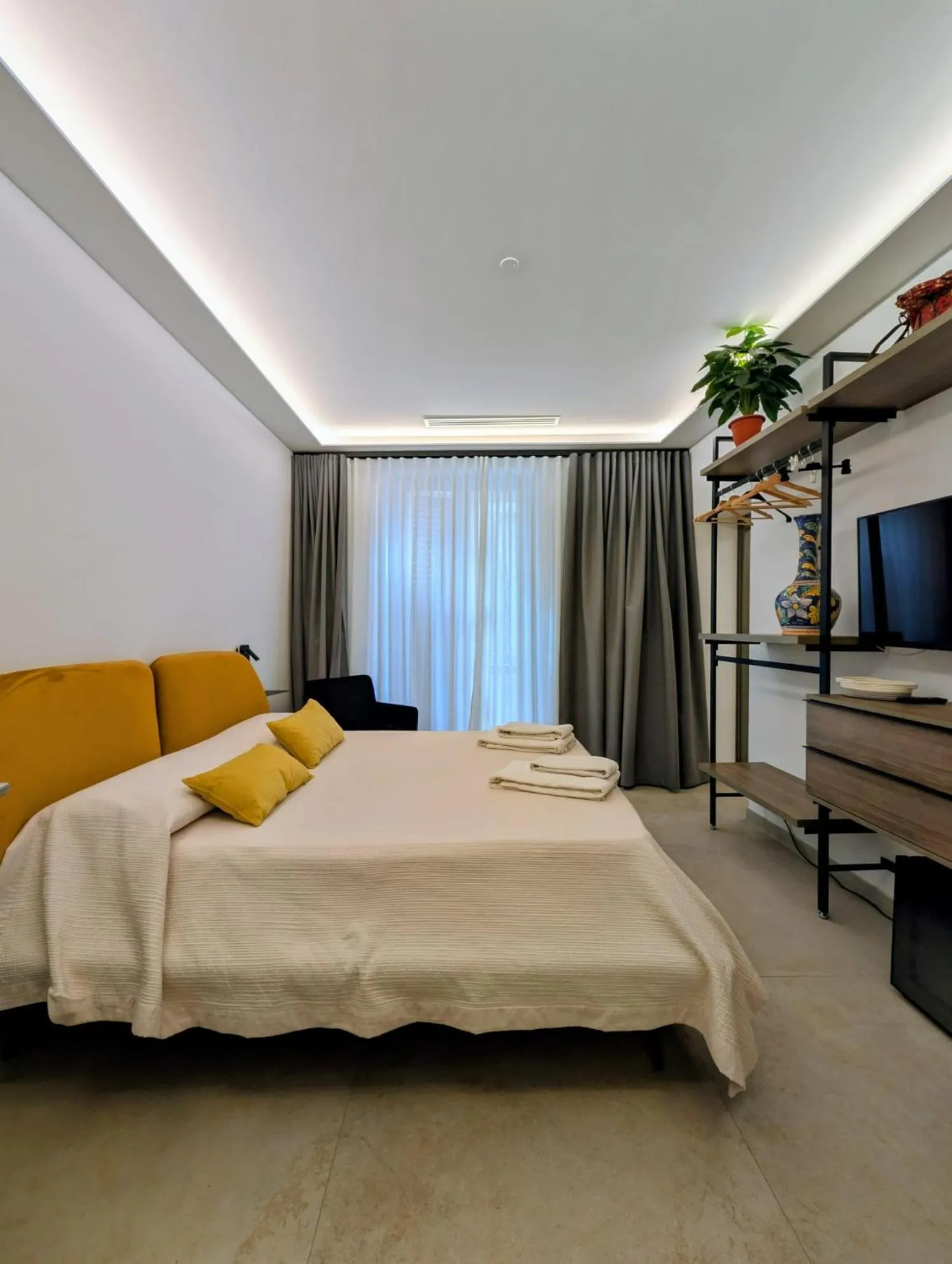 Bed in Porta di Castro Hotel & Pool