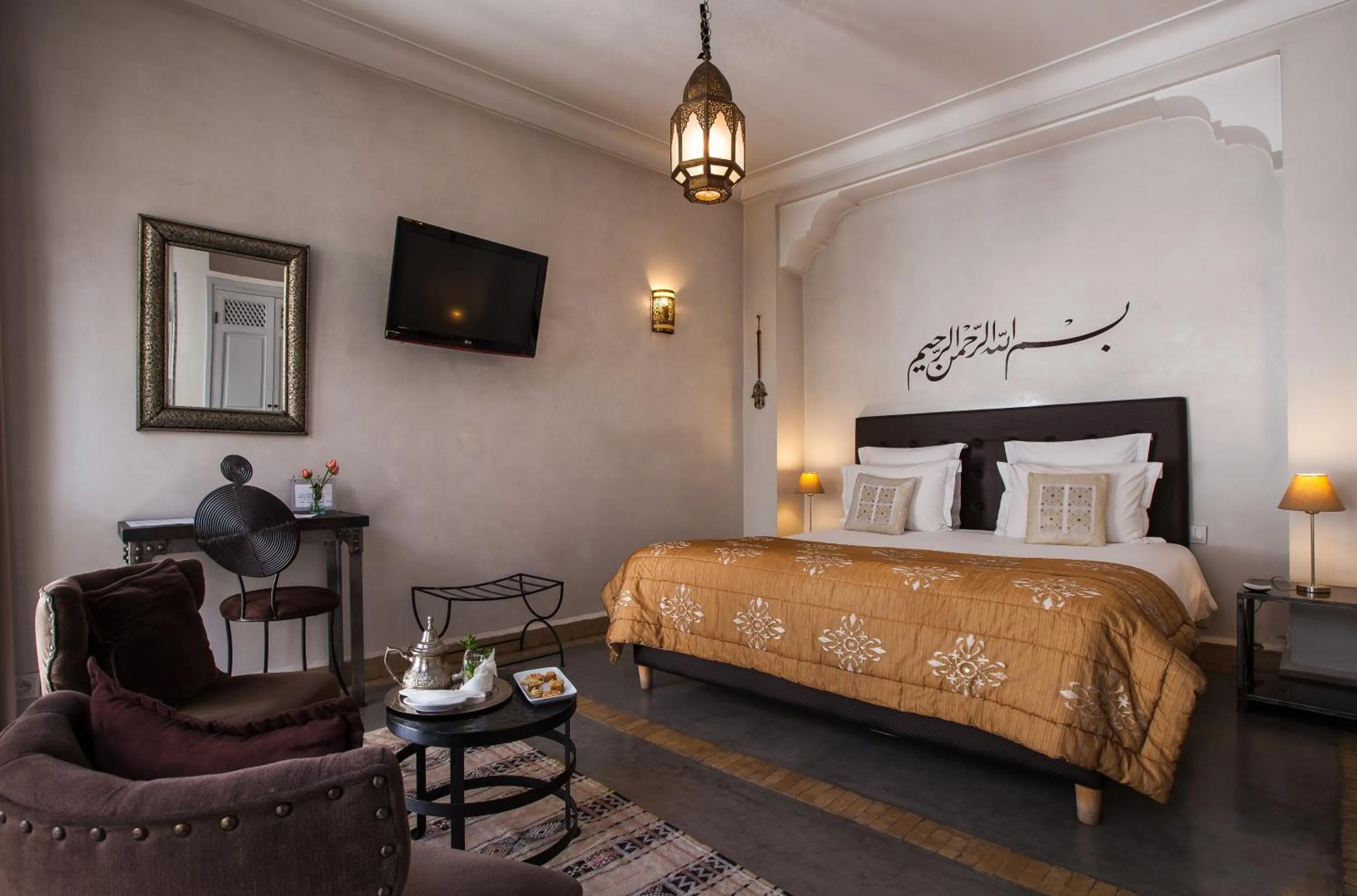 Photo of the whole room, Bed in Riad Shanima SPA Marrakech