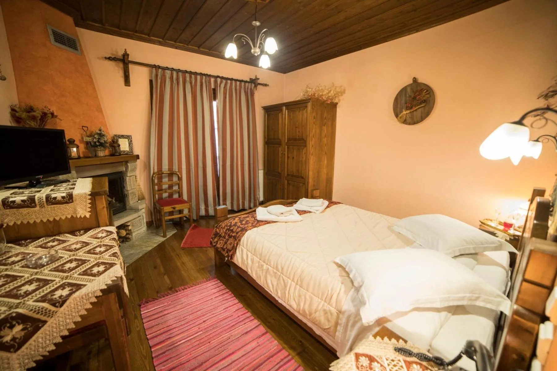 Bed in Archontiko Tsiboni