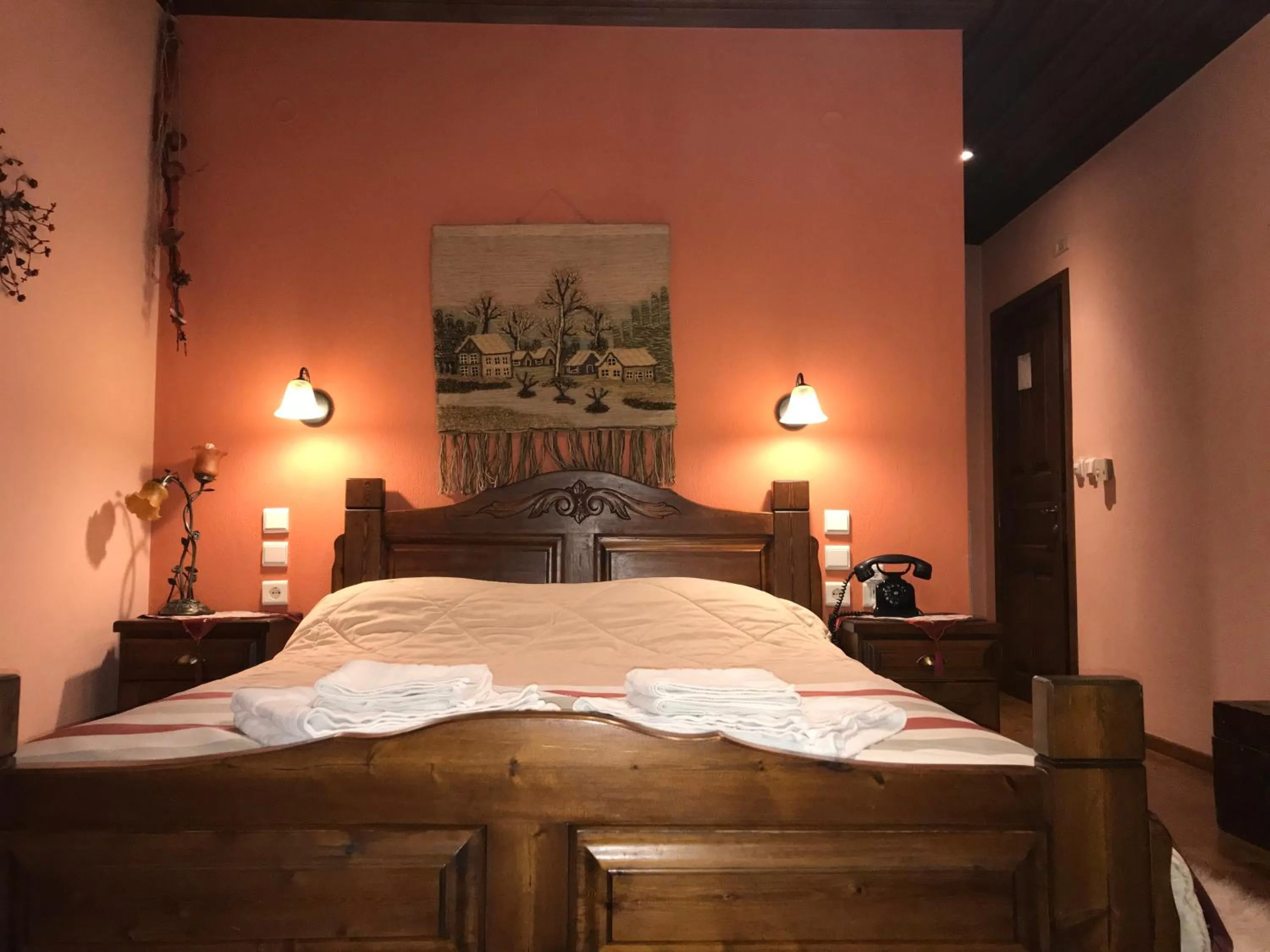 Bed in Archontiko Tsiboni