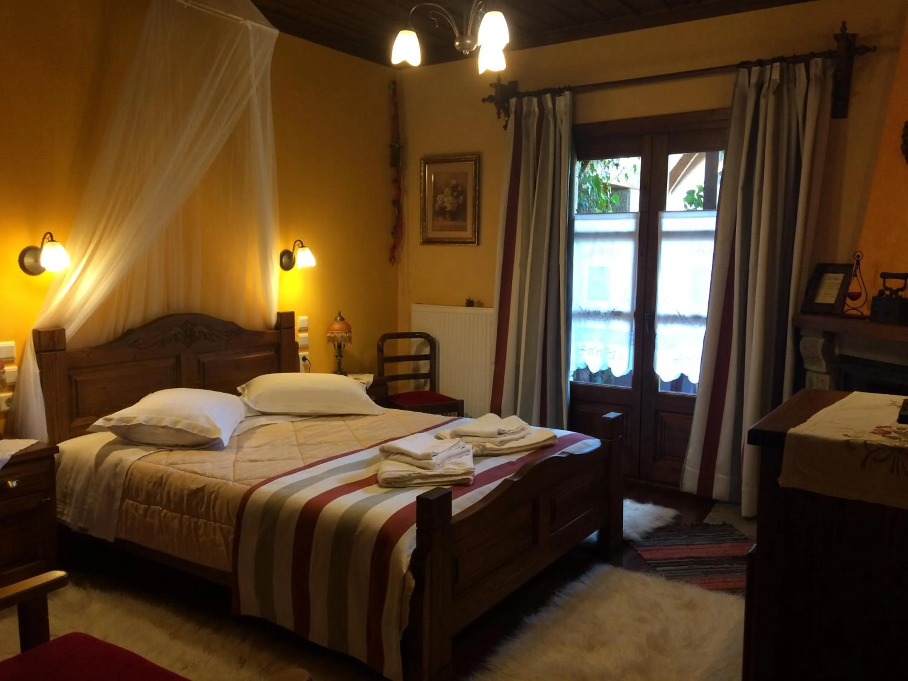 Bed in Archontiko Tsiboni