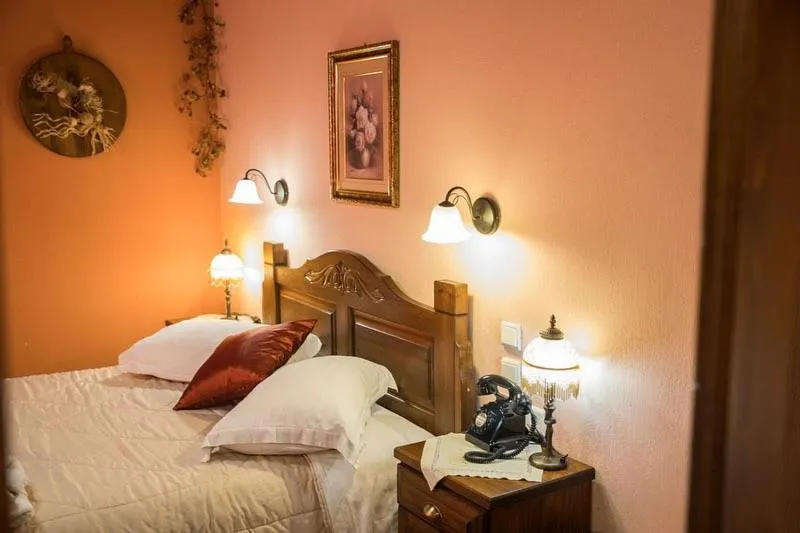 Bed in Archontiko Tsiboni