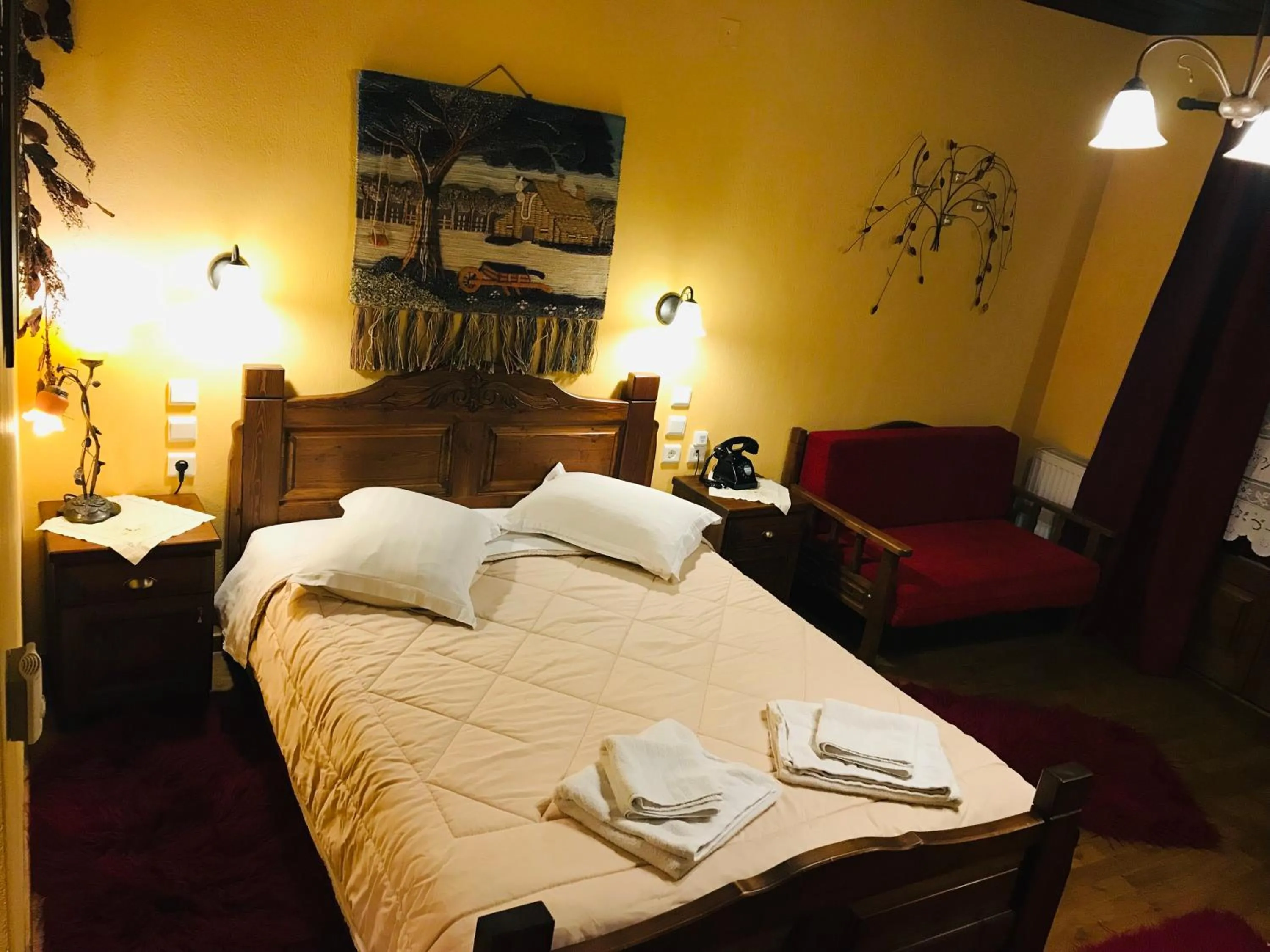 Bed in Archontiko Tsiboni