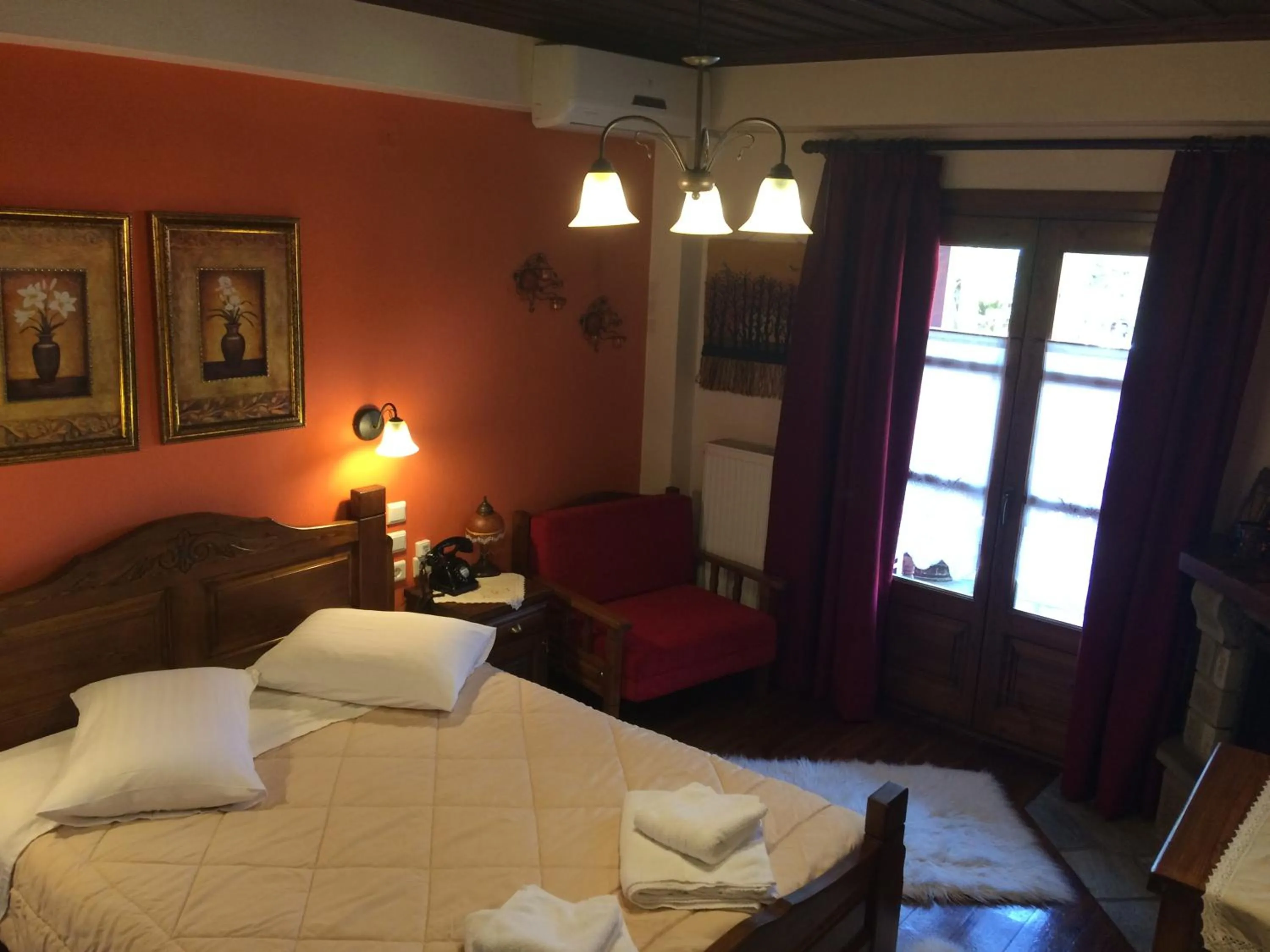 Property building, Bed in Archontiko Tsiboni