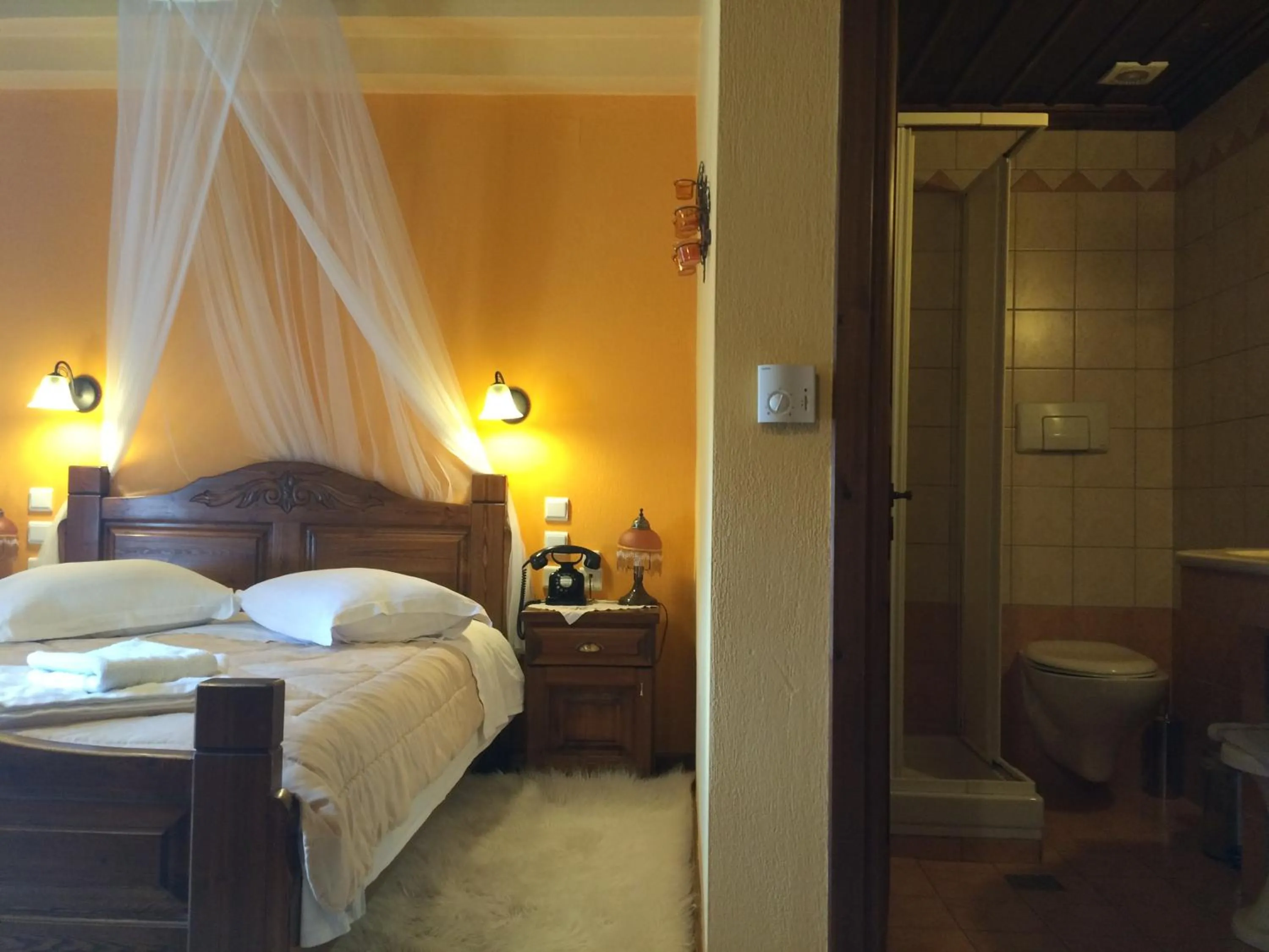 Property building, Bed in Archontiko Tsiboni
