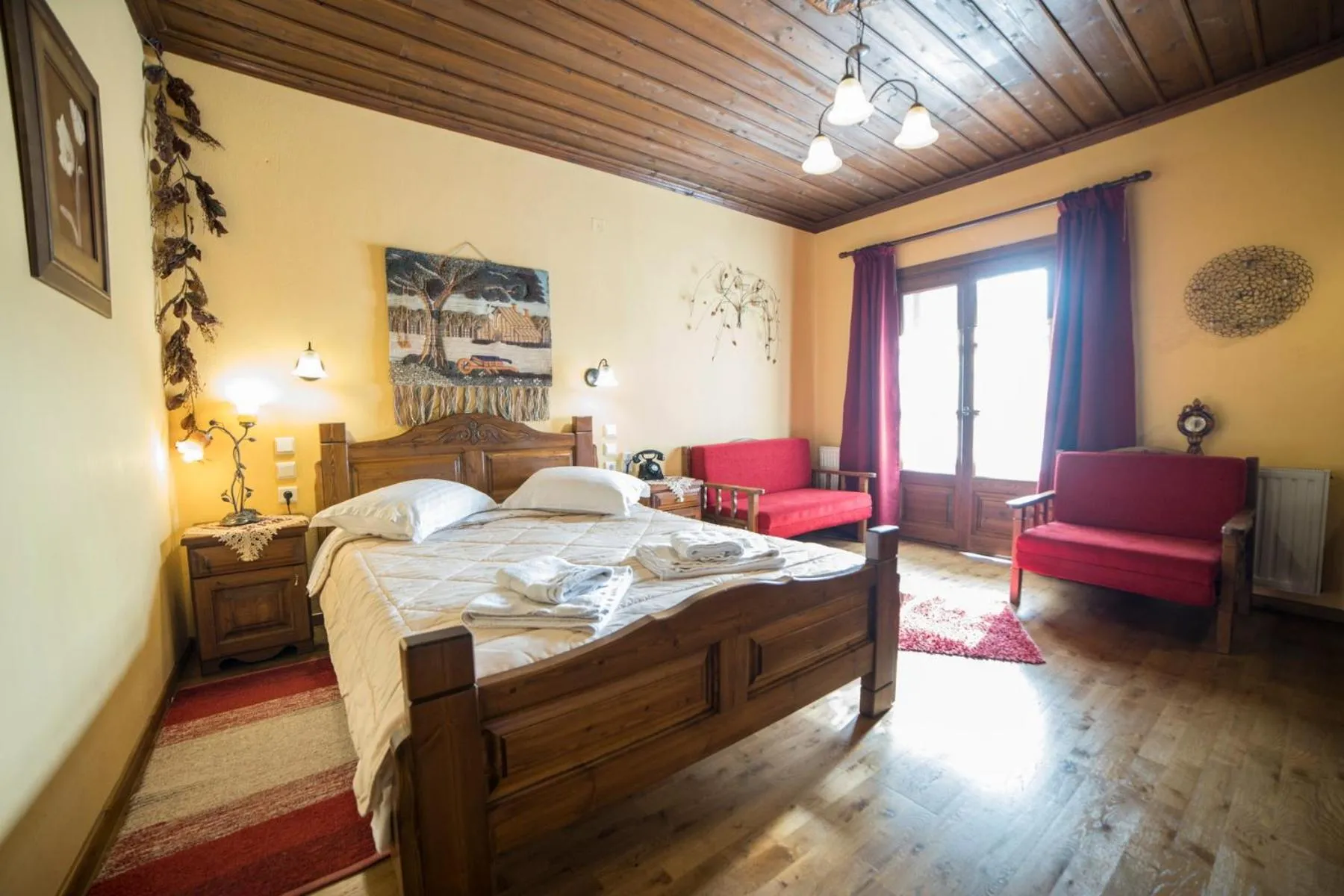 Bed in Archontiko Tsiboni