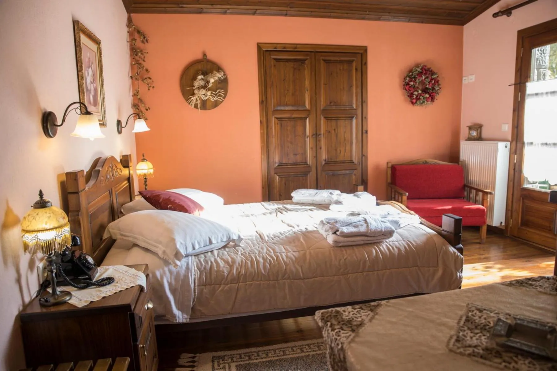 Bed in Archontiko Tsiboni