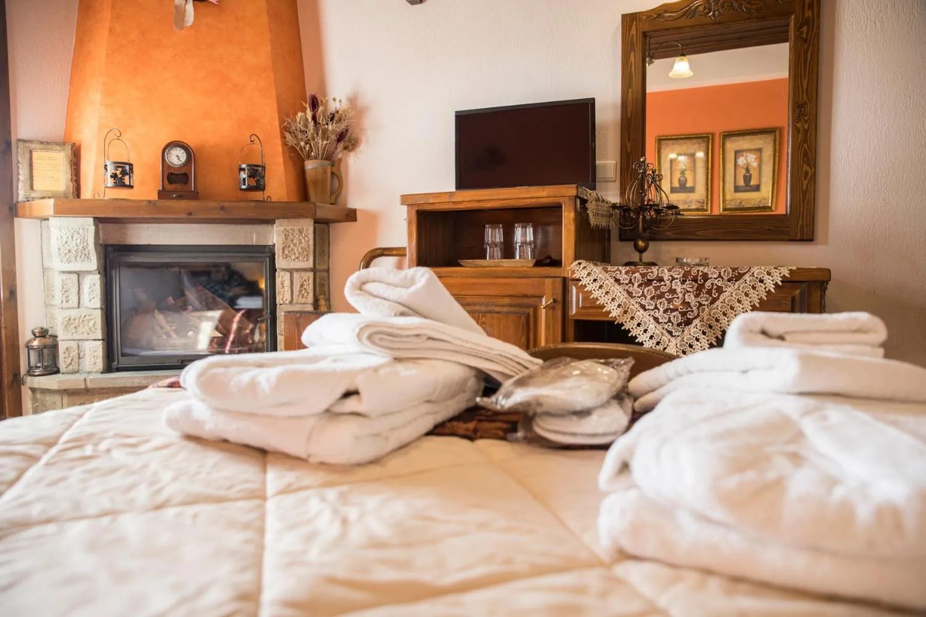 Bed in Archontiko Tsiboni