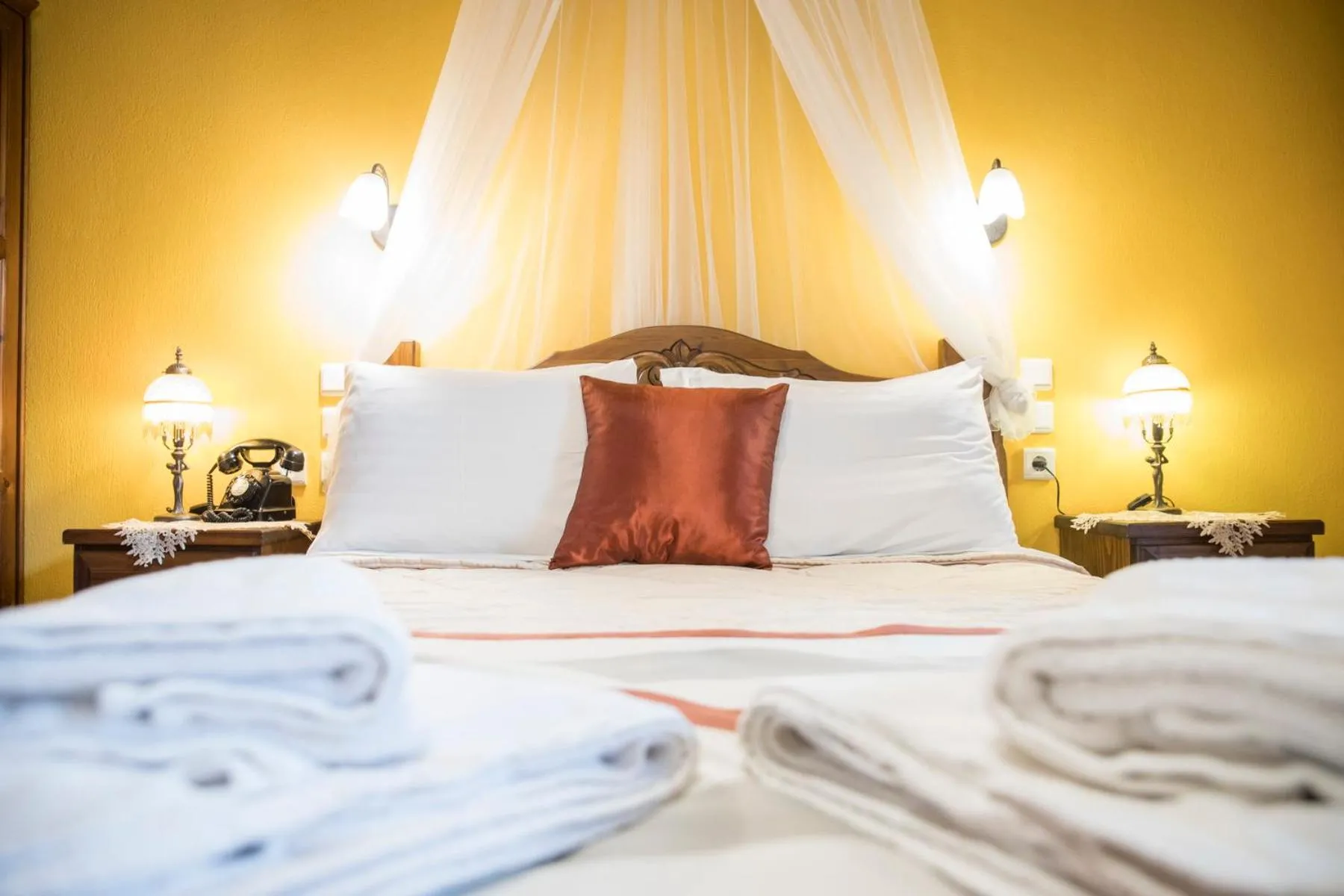 Bed in Archontiko Tsiboni