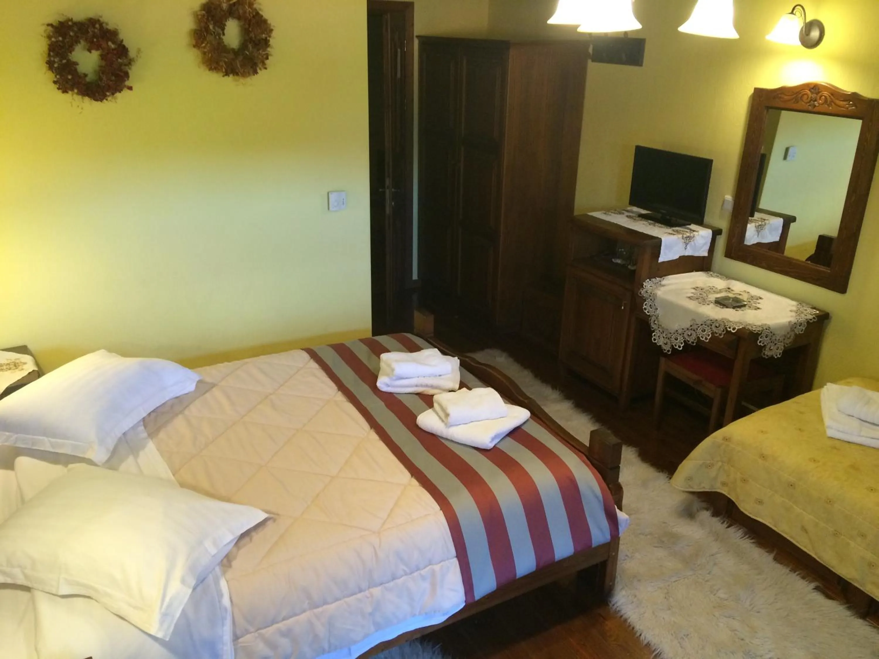 Bed in Archontiko Tsiboni