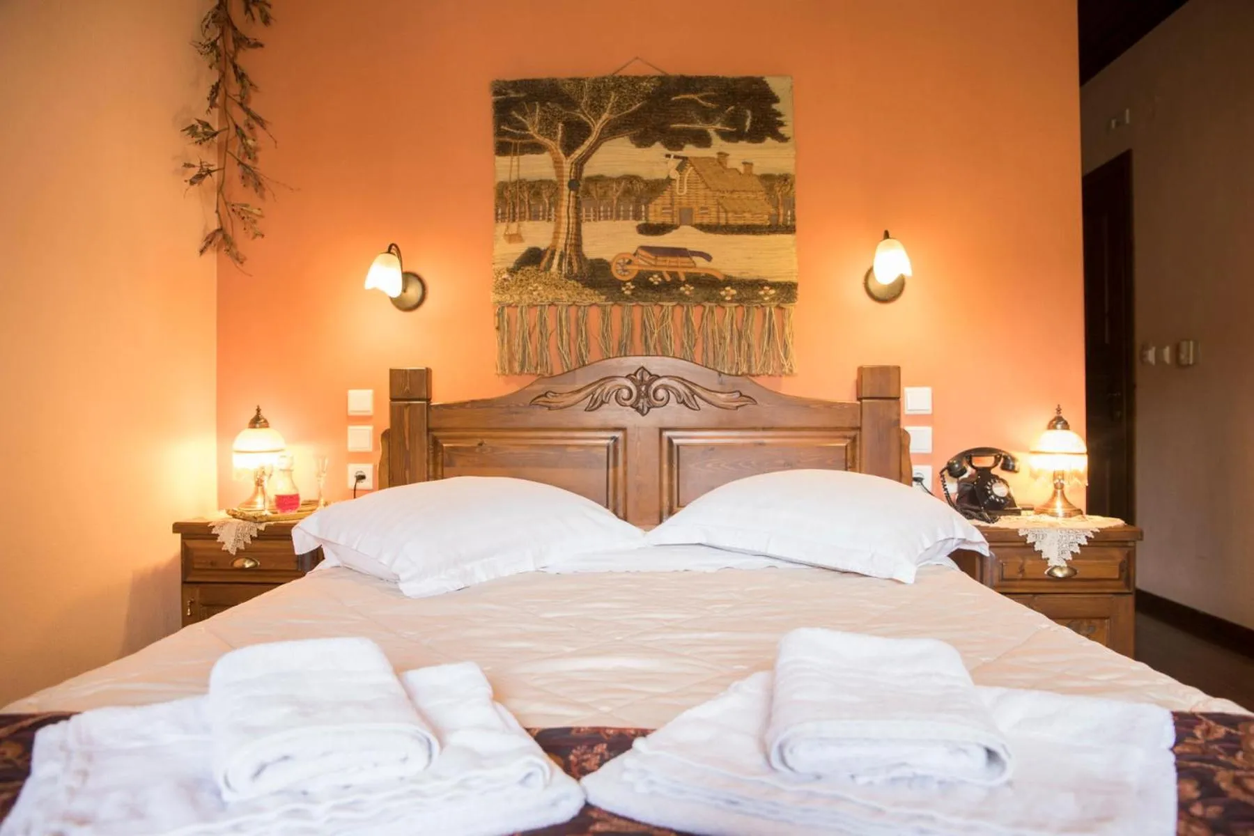Bed in Archontiko Tsiboni