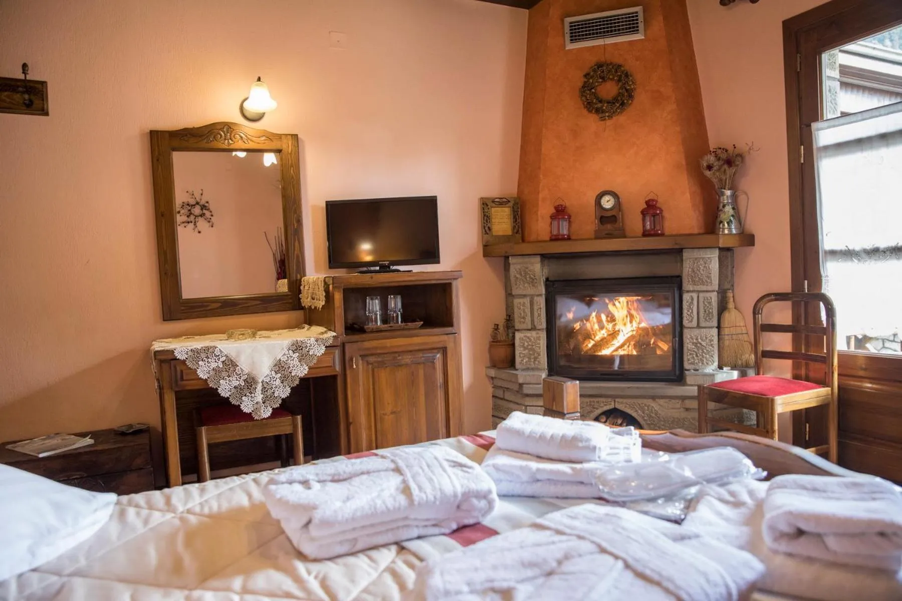 Bed in Archontiko Tsiboni