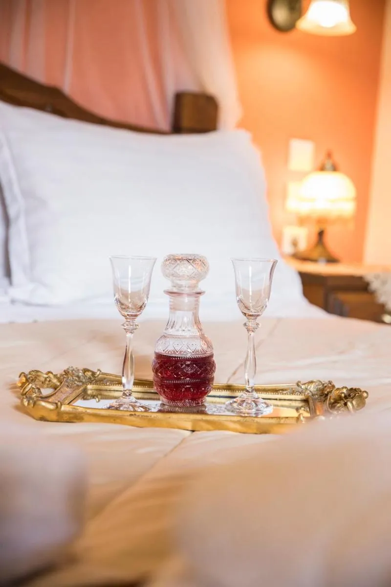 Bed in Archontiko Tsiboni